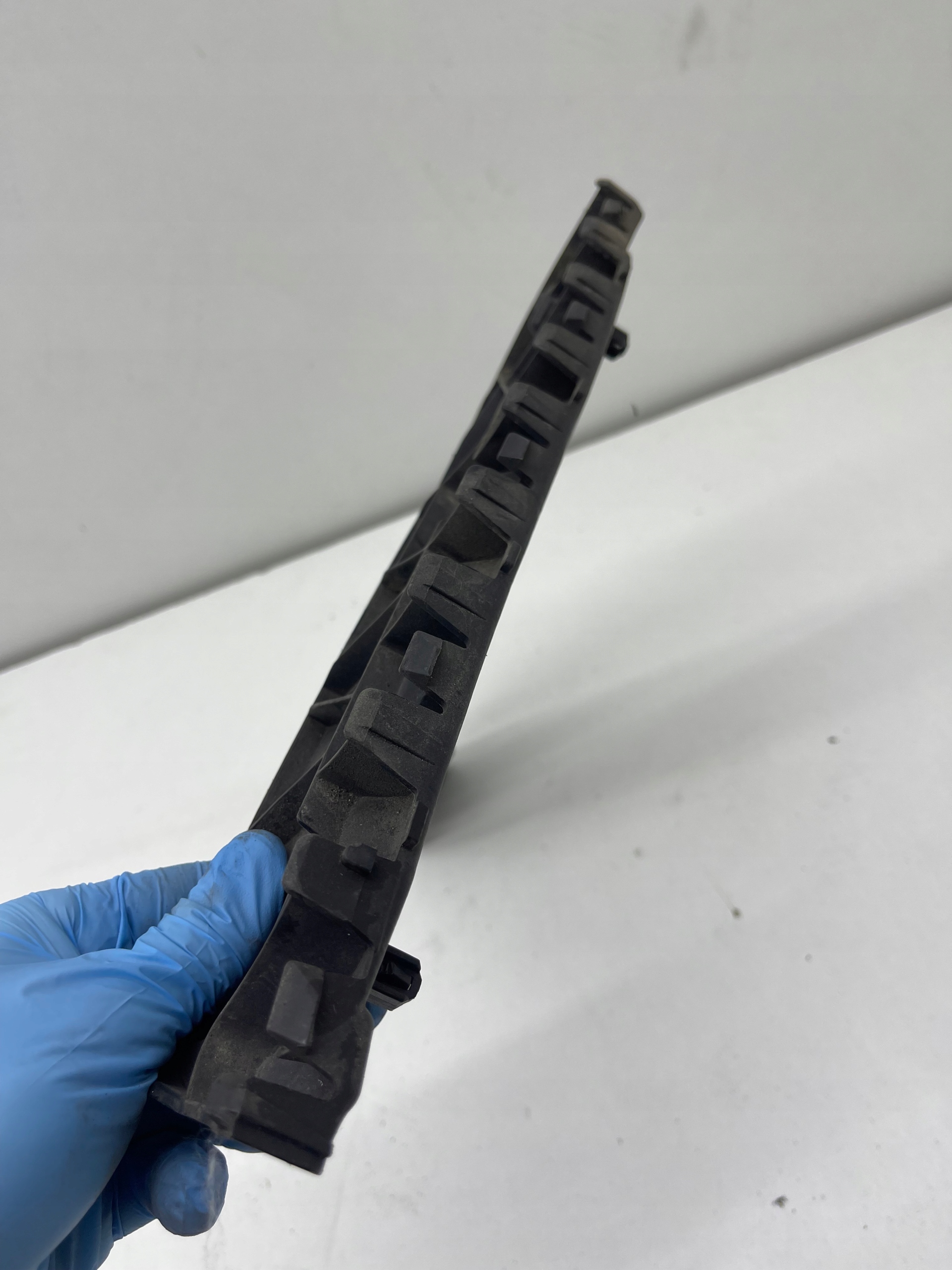 AUDI A6 C7 Berline uchywt Support plaque Support prowadnica Pare choc Gauche Arrière