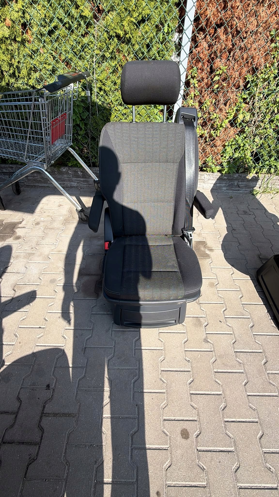 sitz NIEOBROTOWY PANDU VW T6 MULTIVAN