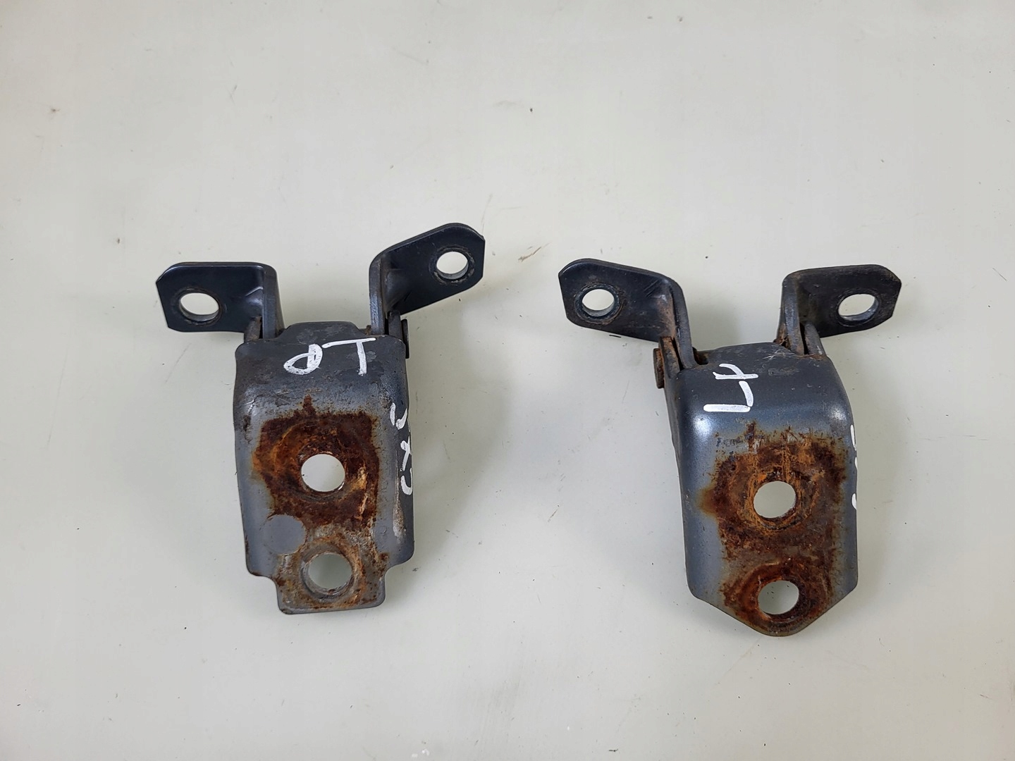 hinges door left front left front 42B MAZDA CX-5 and KE