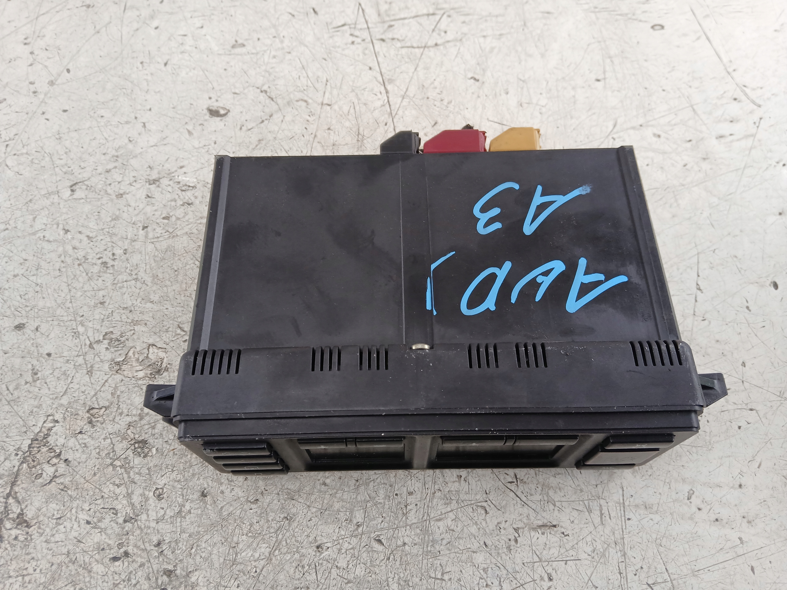 AUDI A3 8L Unite commande clima 8L0820043D