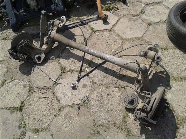 OŚ TYLNA BELKA OPEL ASTRA H III 1.7 CDTI KOMBI