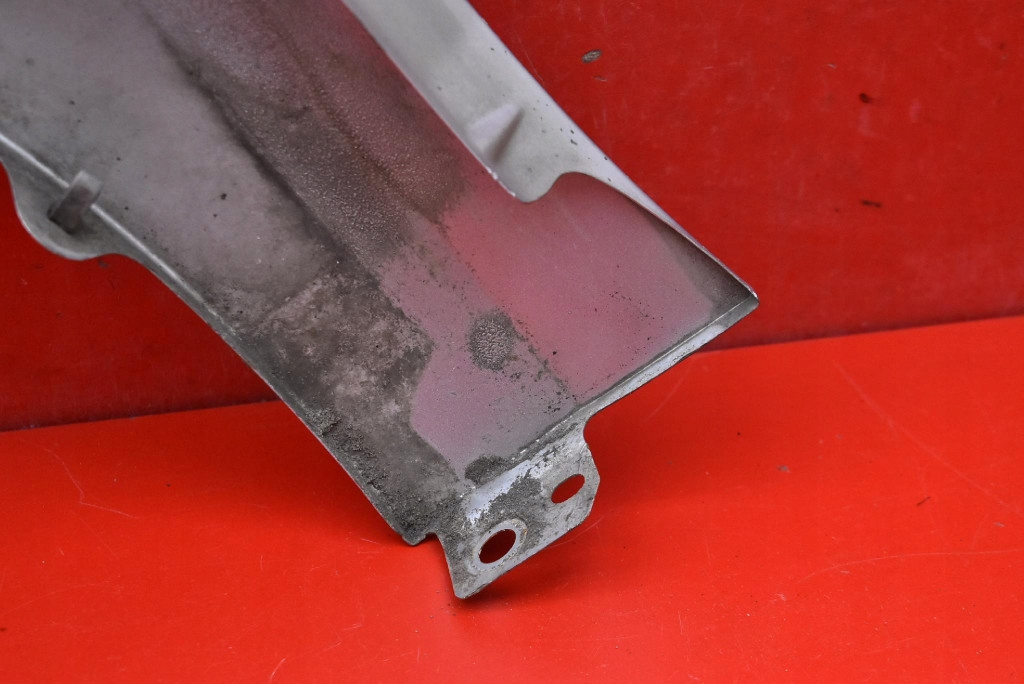 fender right front front LA7W VW UP 11-20