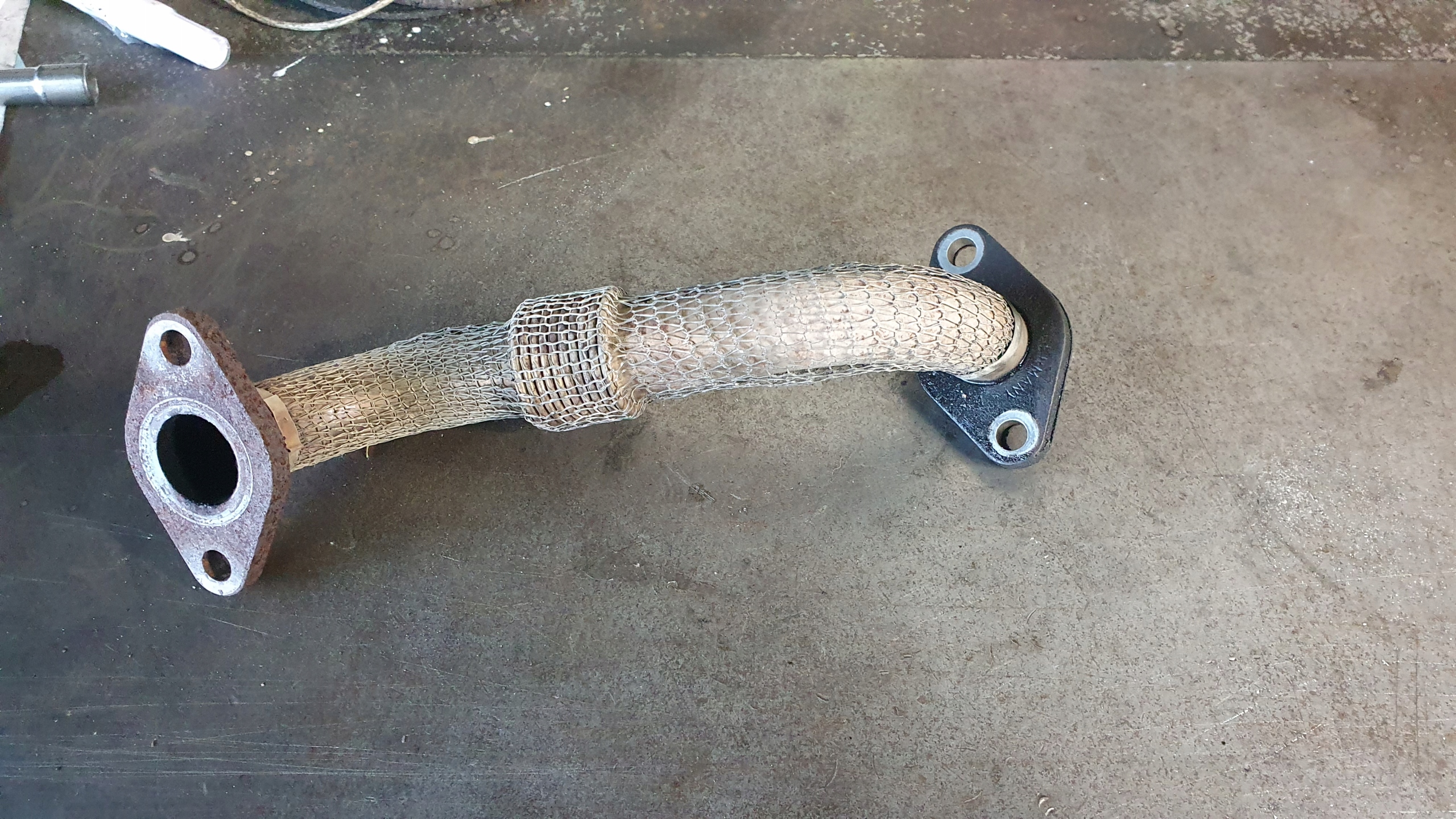 Volkswagen OE 038131521j трубка кабель egr