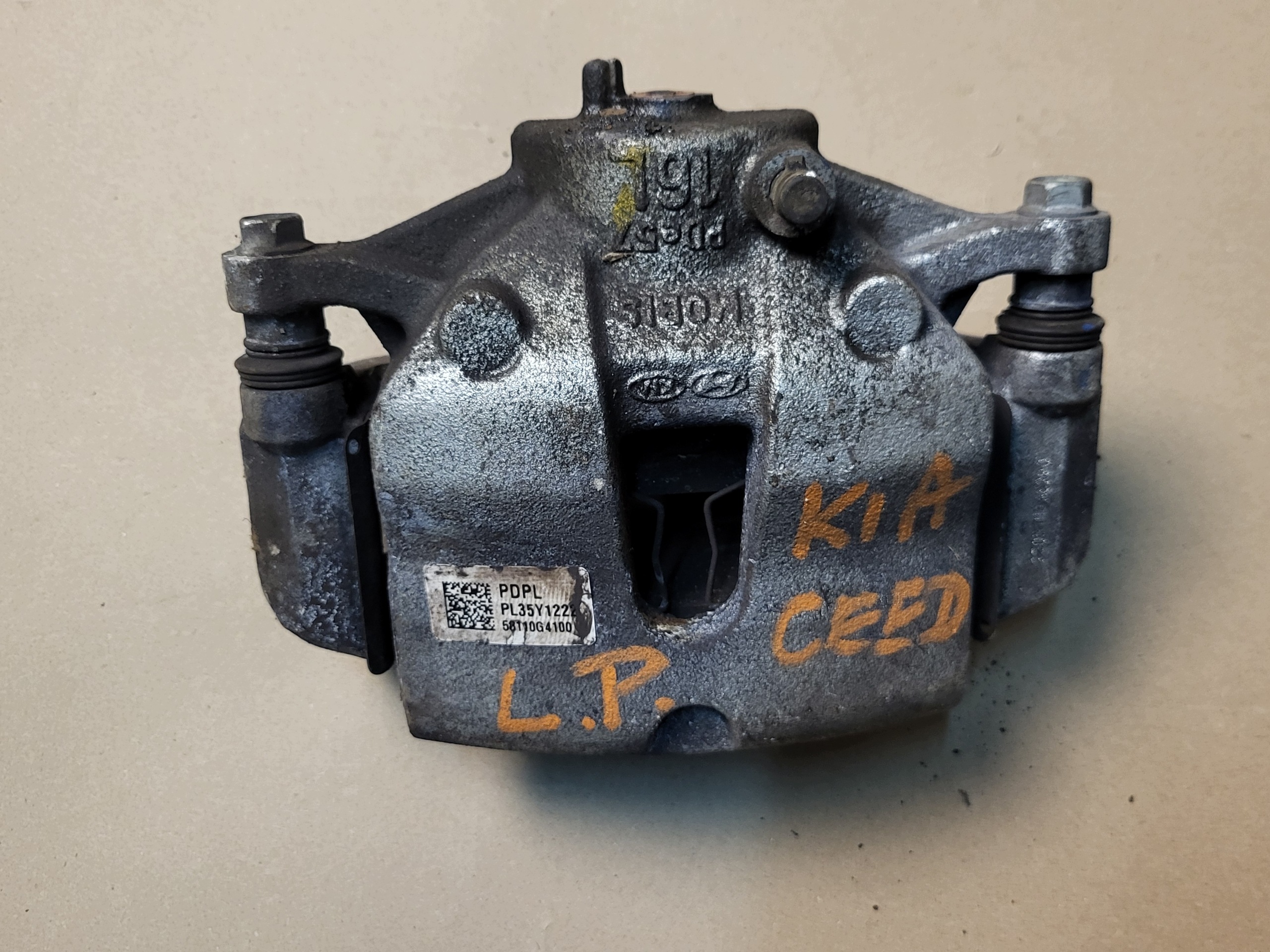 caliper brake JARZMO left front KIA CEED III 1.6 CRDI 58110G4100