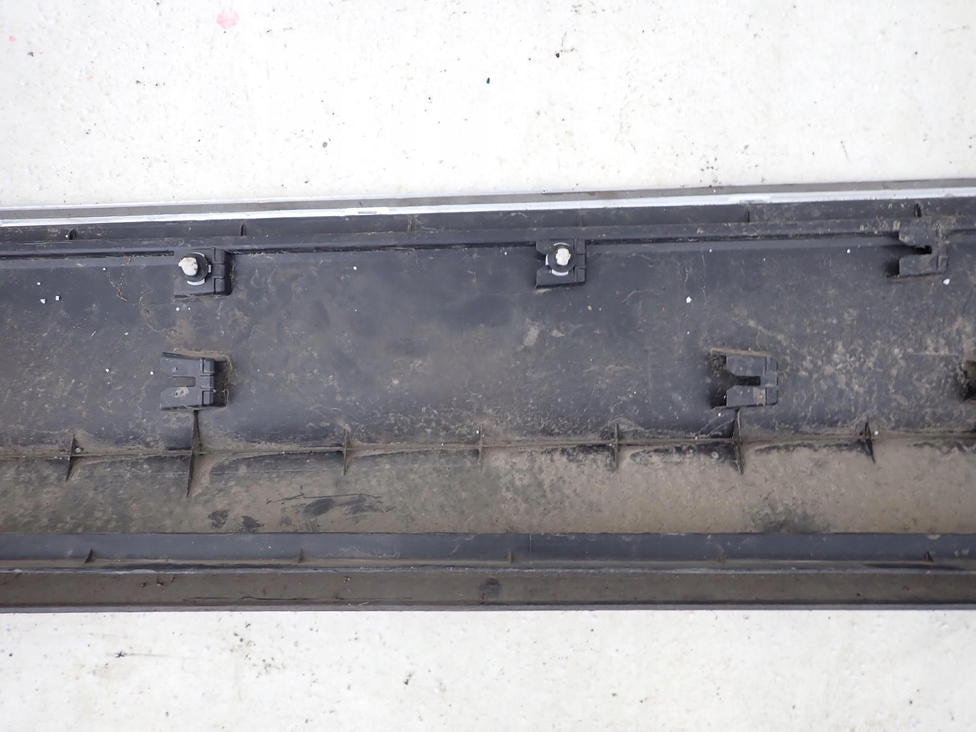 VW TIGUAN II 2 15-> moulding door right front