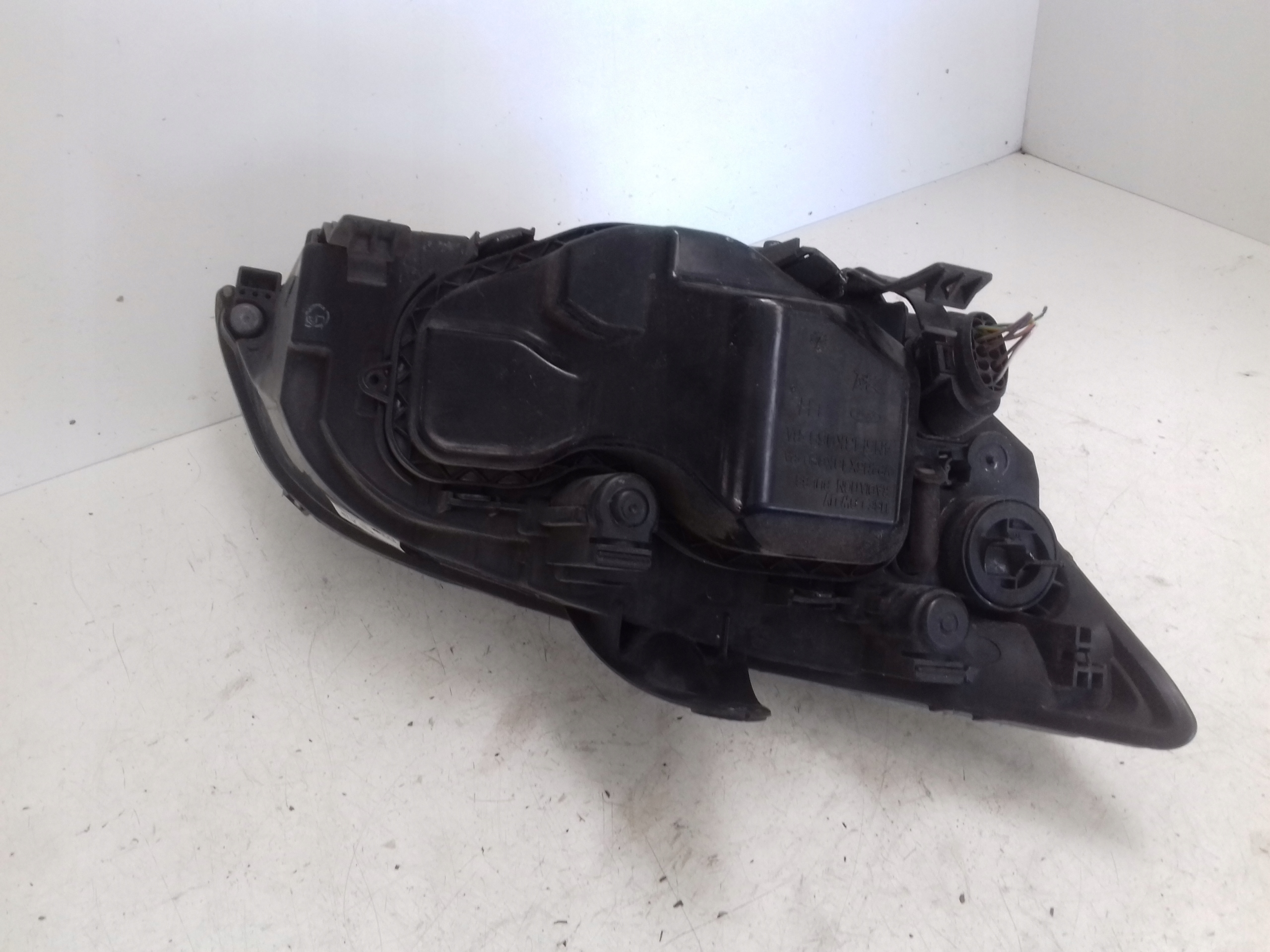 light left front 4M5113W030AD Ford Focus MK2