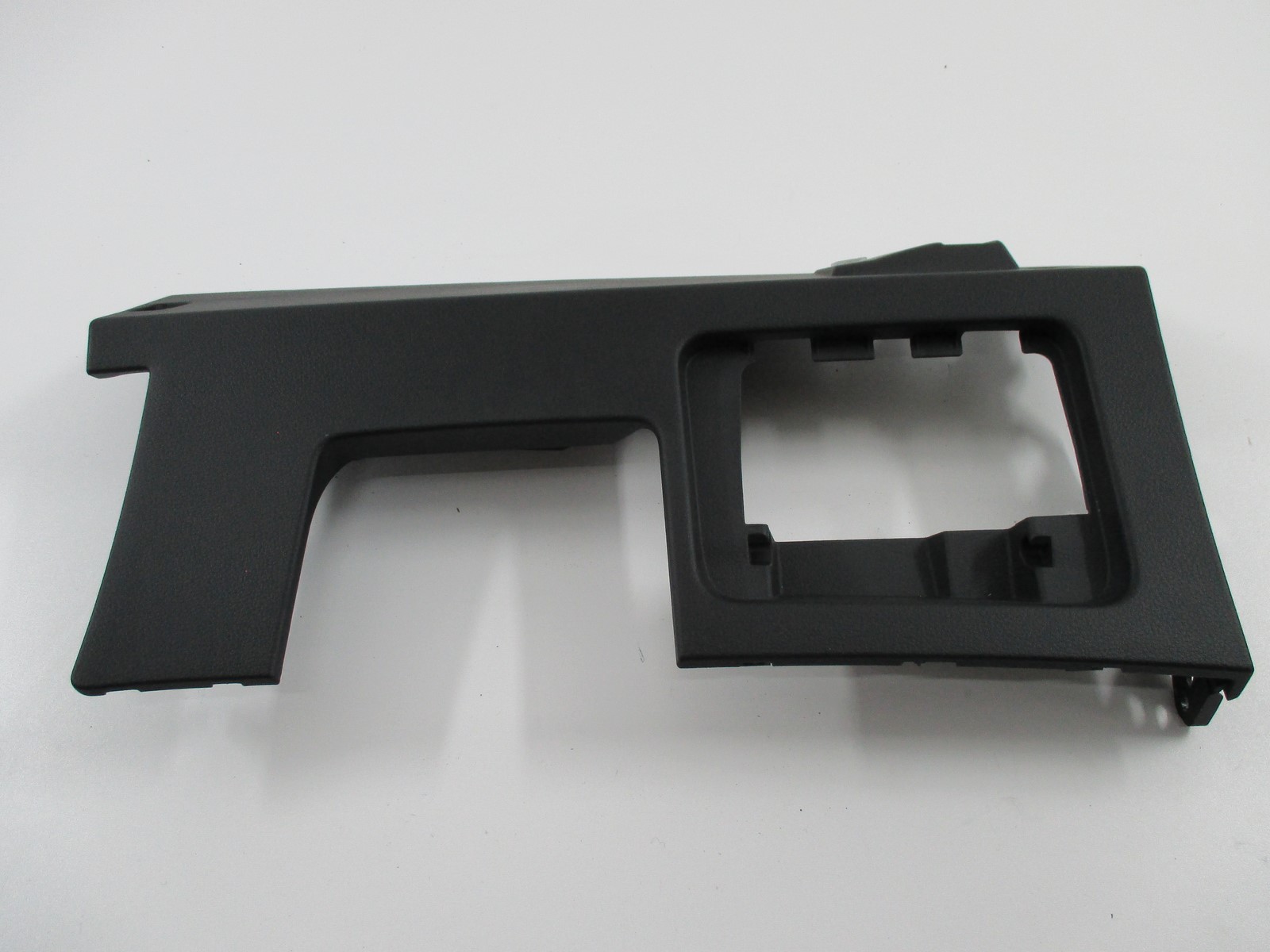 cover consoles AUDI Q3 83A