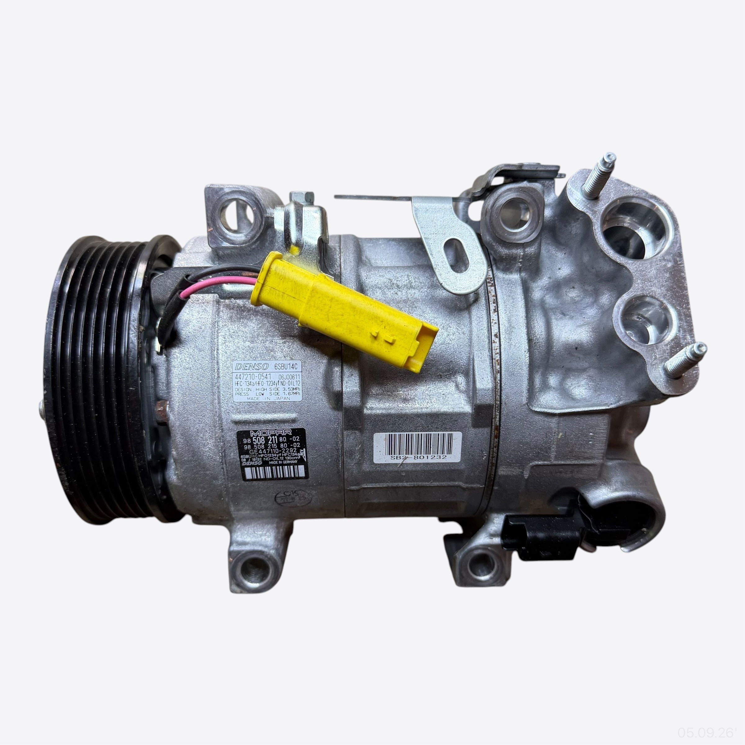 compressor compressor; pump of the air conditioning OPEL MOKKA B 9850821180