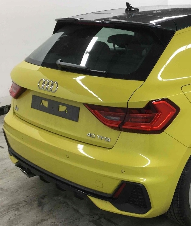 Audi A1 Sportback GB 82A S-Line Klapa tył LX1X Numer katalogowy części LX1X Audi