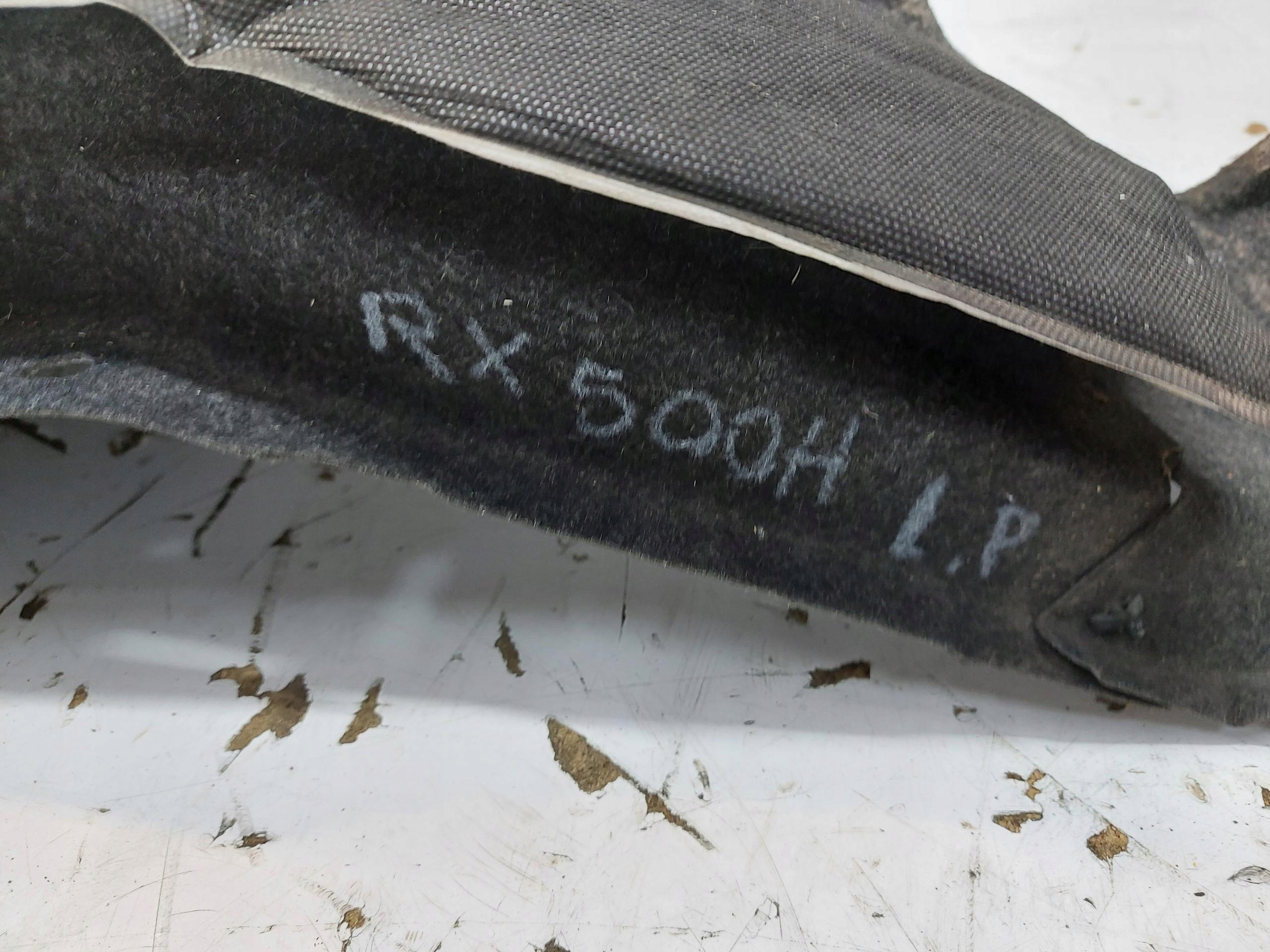 LEXUS RX500H V 5 2023- mudguard left front