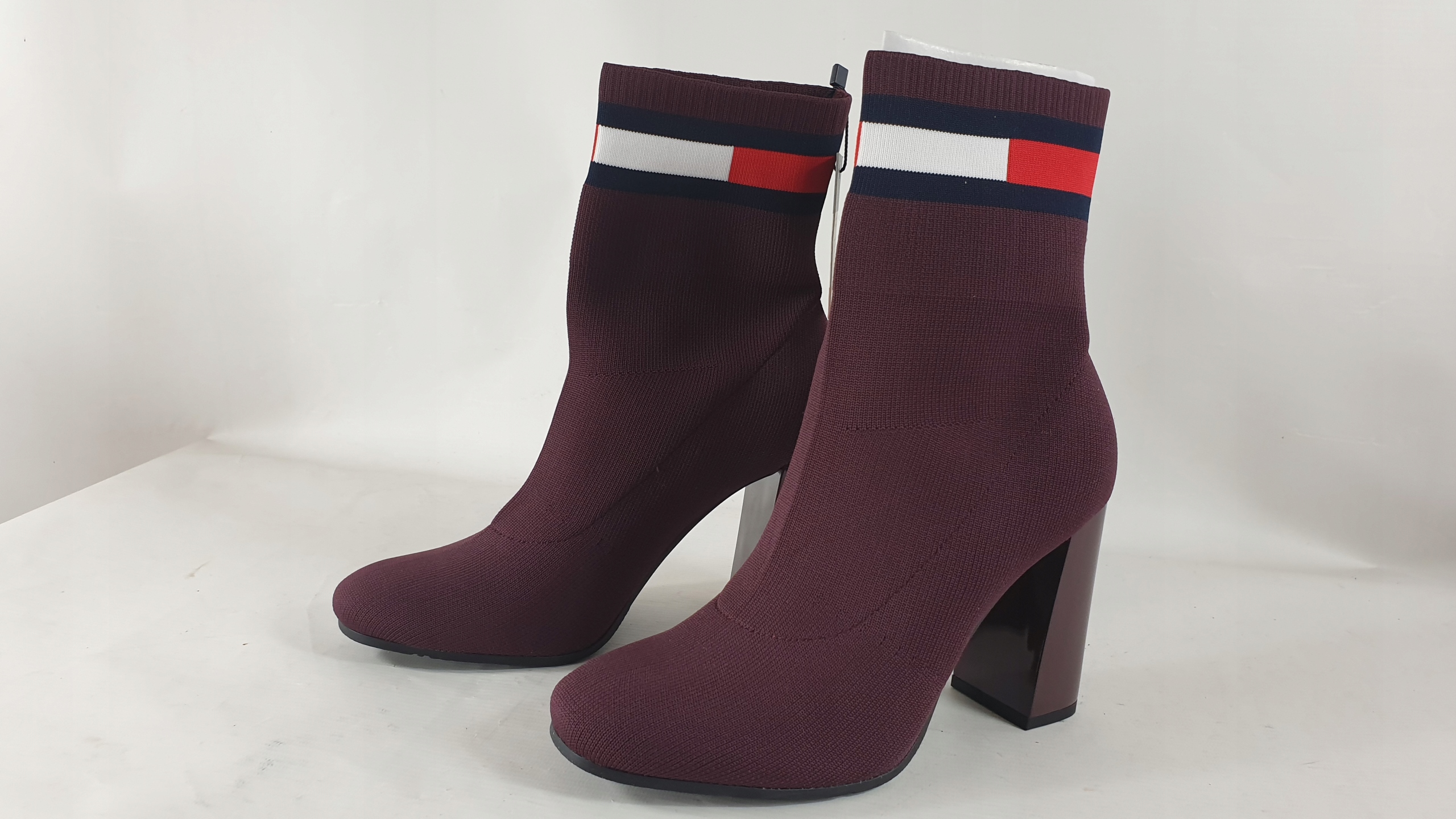 Tommy Hilfiger Kotníkové Boty Kozačky Polobotky VEL.39