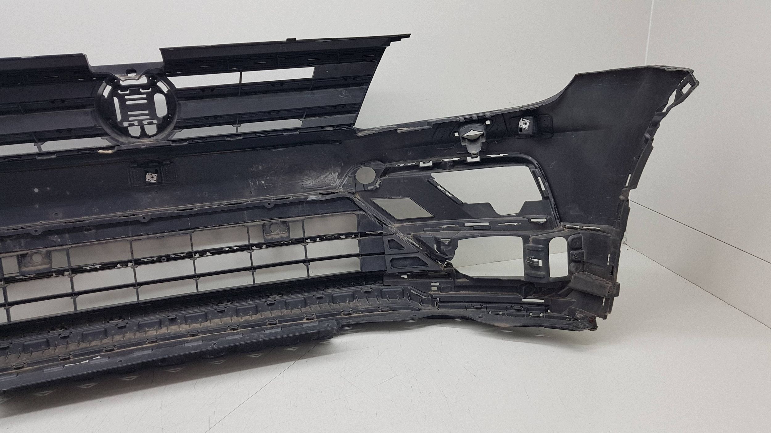 VW TIGUAN 2 II 5NA R-LINE 2017 - bumper front 5NA.807.221.B