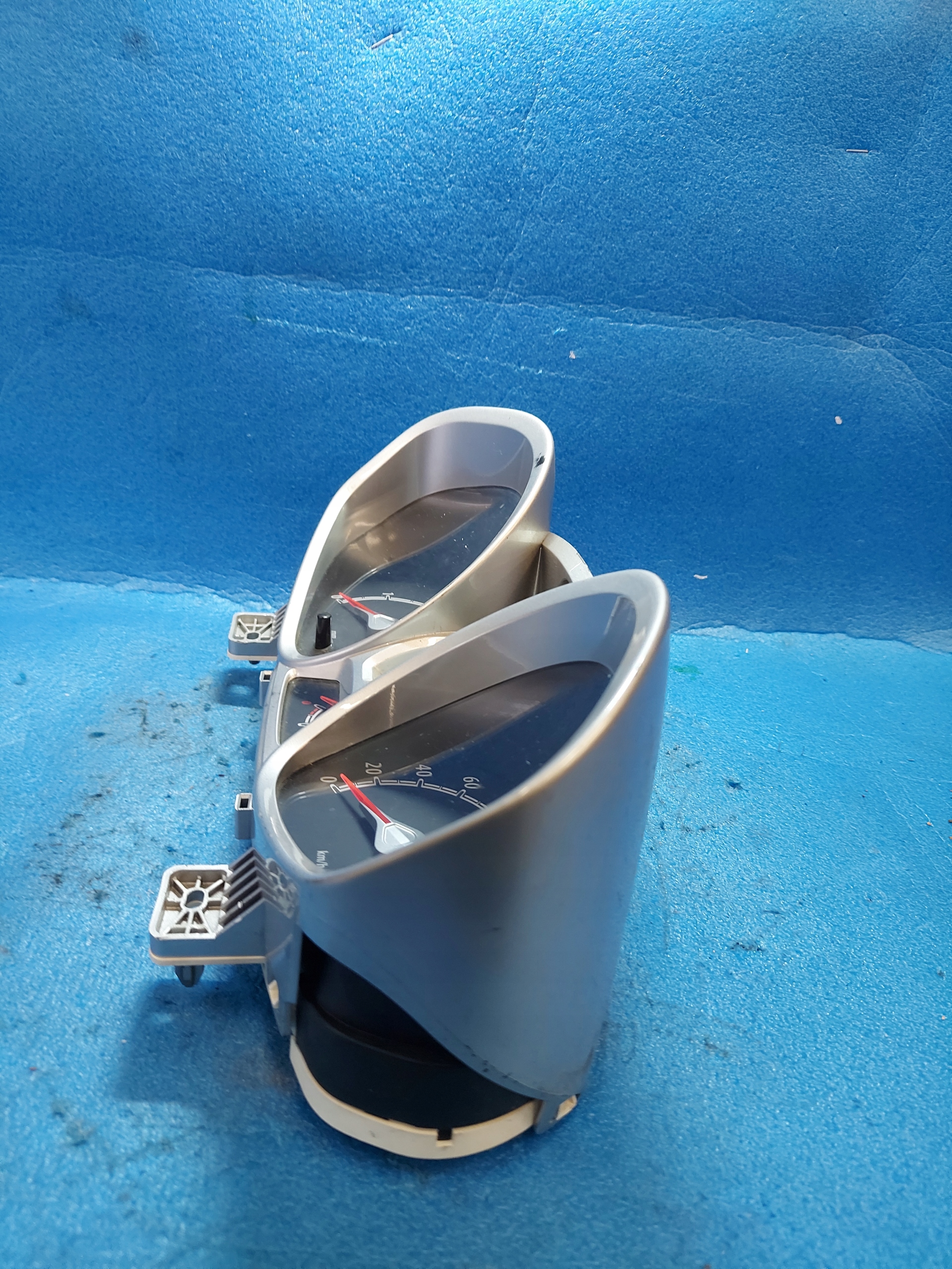 dials clock FIESTA MK7 1.25 B 8A6T10849AEC