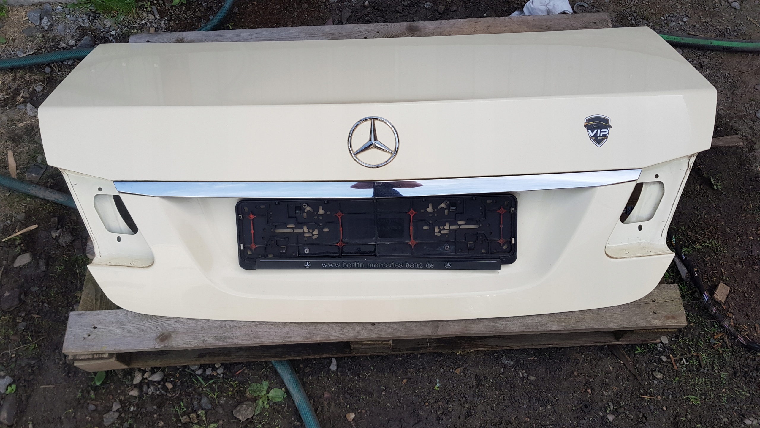 MERCEDES W212 trunk door boot rear part sedan
