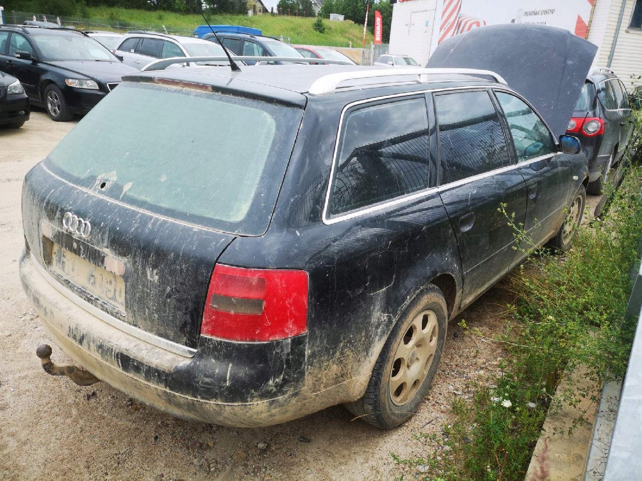 Audi A6 стекло двери - Передний правое 2000 1.9л