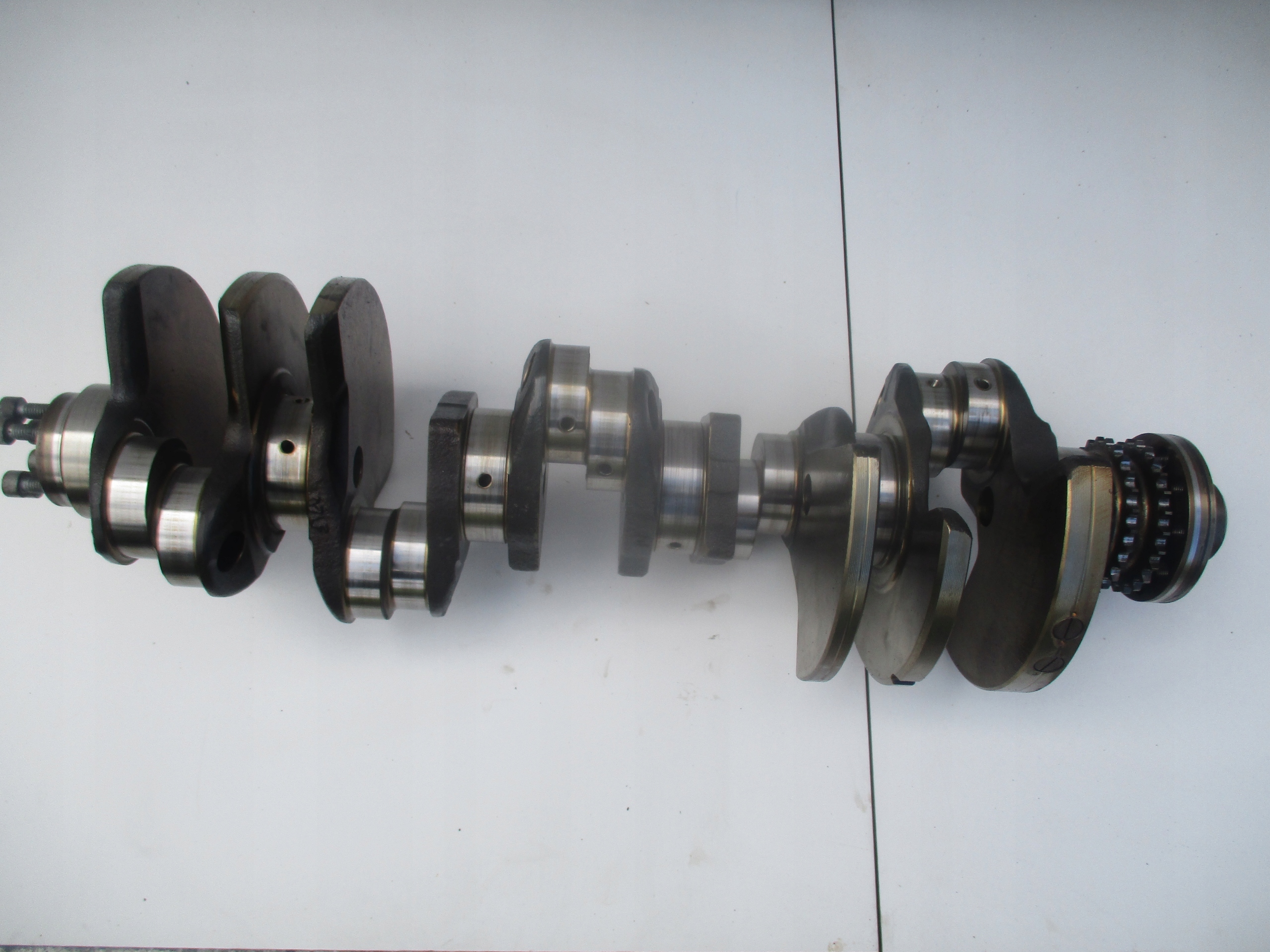WAŁ KORBOWY NOMINAŁ AUDI A6 C6 S6 A8 D3 S8 5.2 FSI
