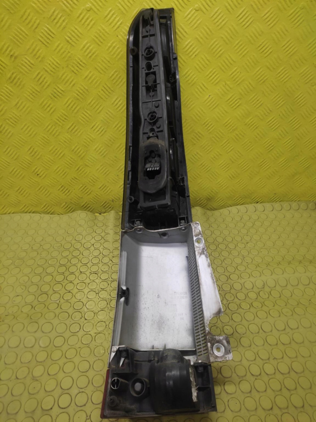OPEL MERIVA A light right rear part 93295363