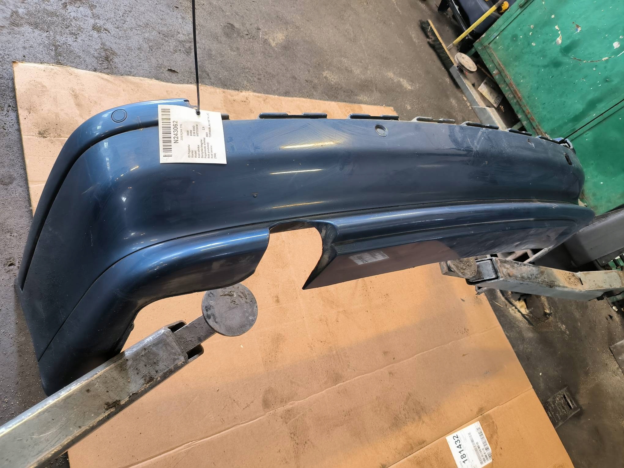 bumper rear part TOPASBLAU METALLIC (364) BMW E39 530D