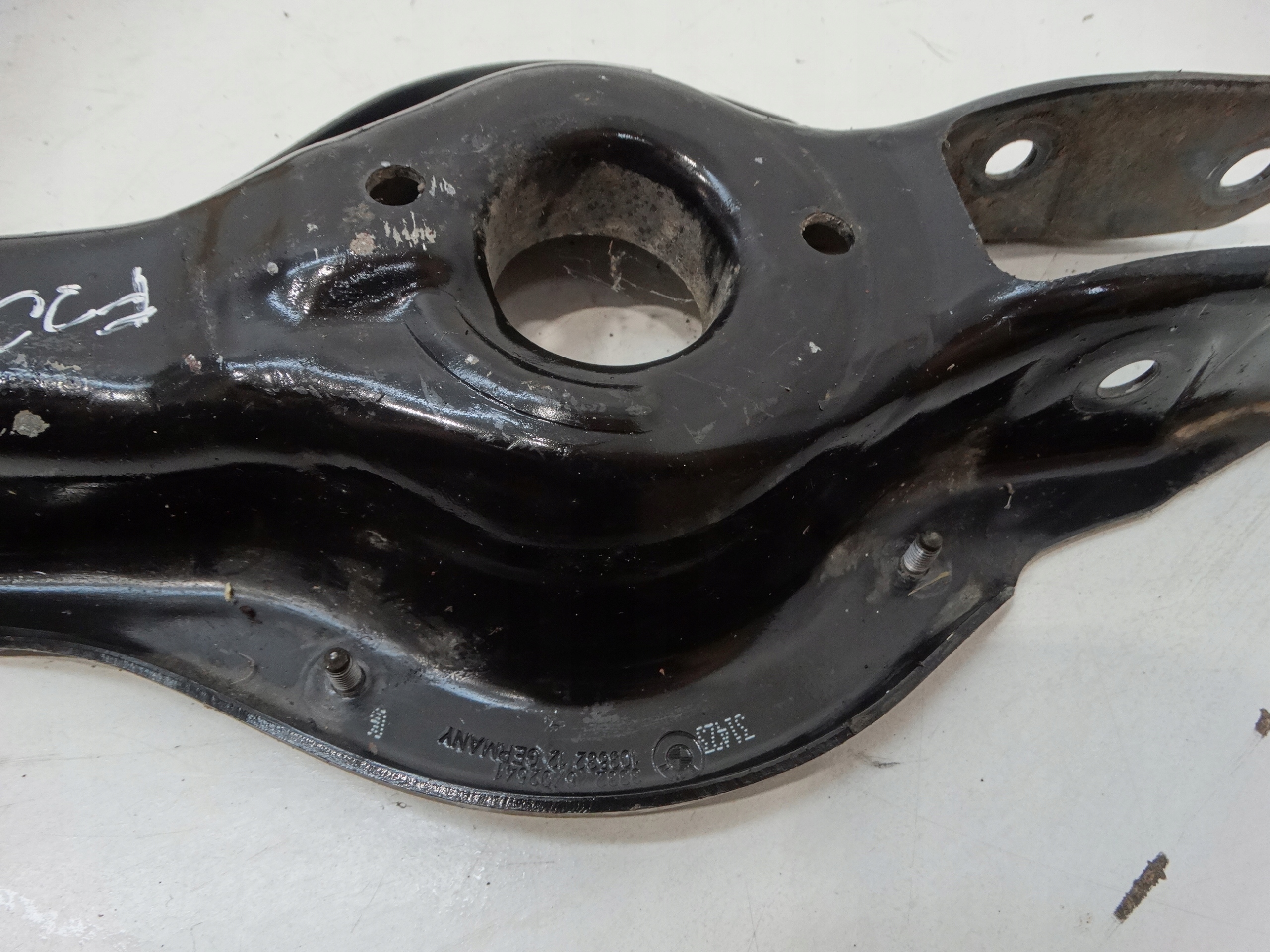 Querlenker unterer links heck BMW 1 F20 2.0D 2013R. 3332-6792541