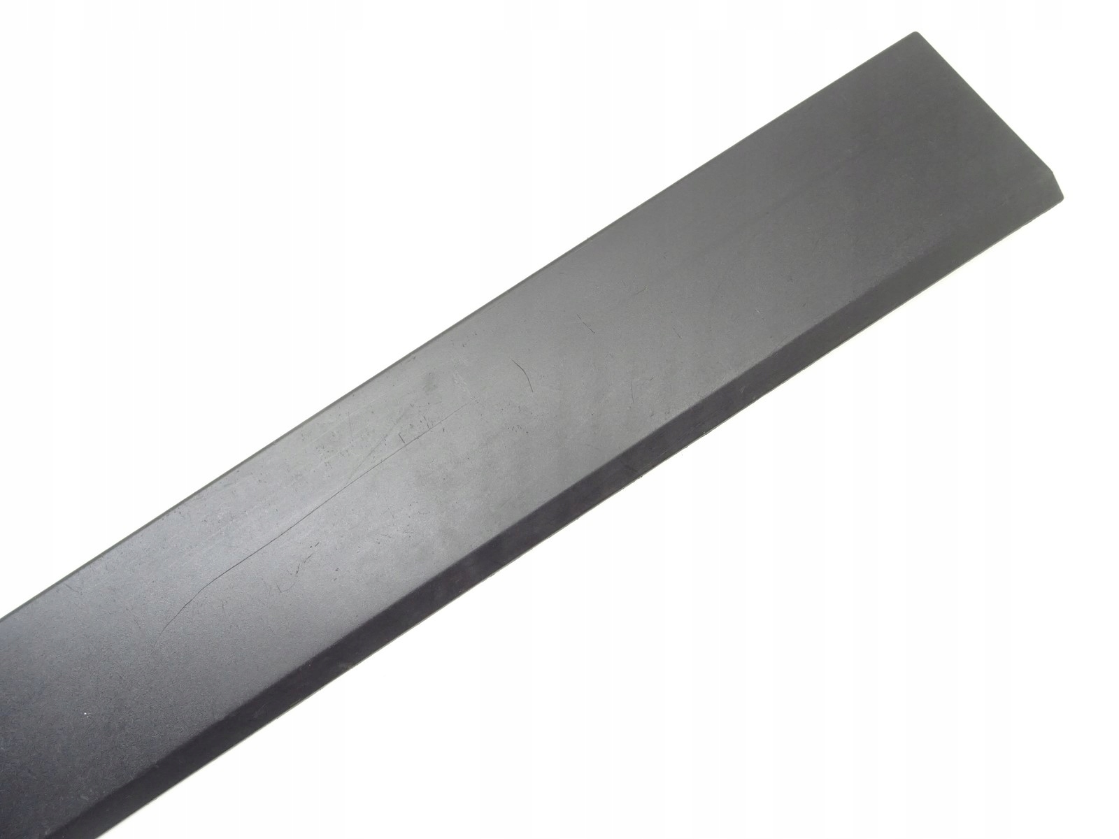 moulding cap bonnet rear part LAND ROVER DISCOVERY III DGP000184