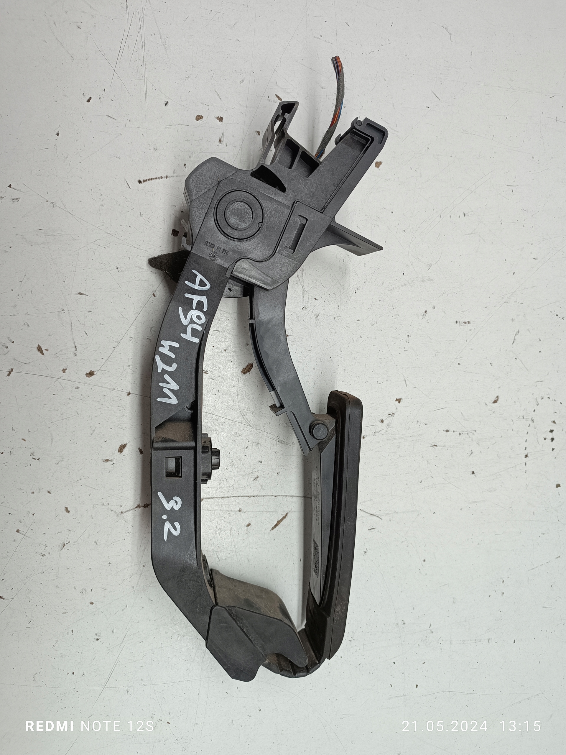 POTENCJOMETR PEDAŁ GAZU MERCEDES W211 06r. 2113000904 Typ samochodu Samochody osobowe