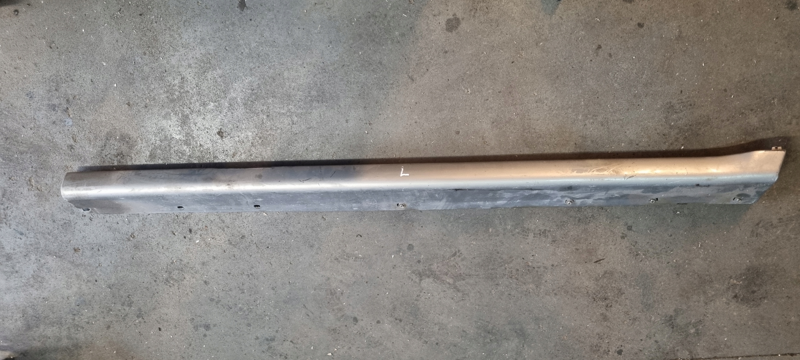 Listwy na progi Hyundai Galloper