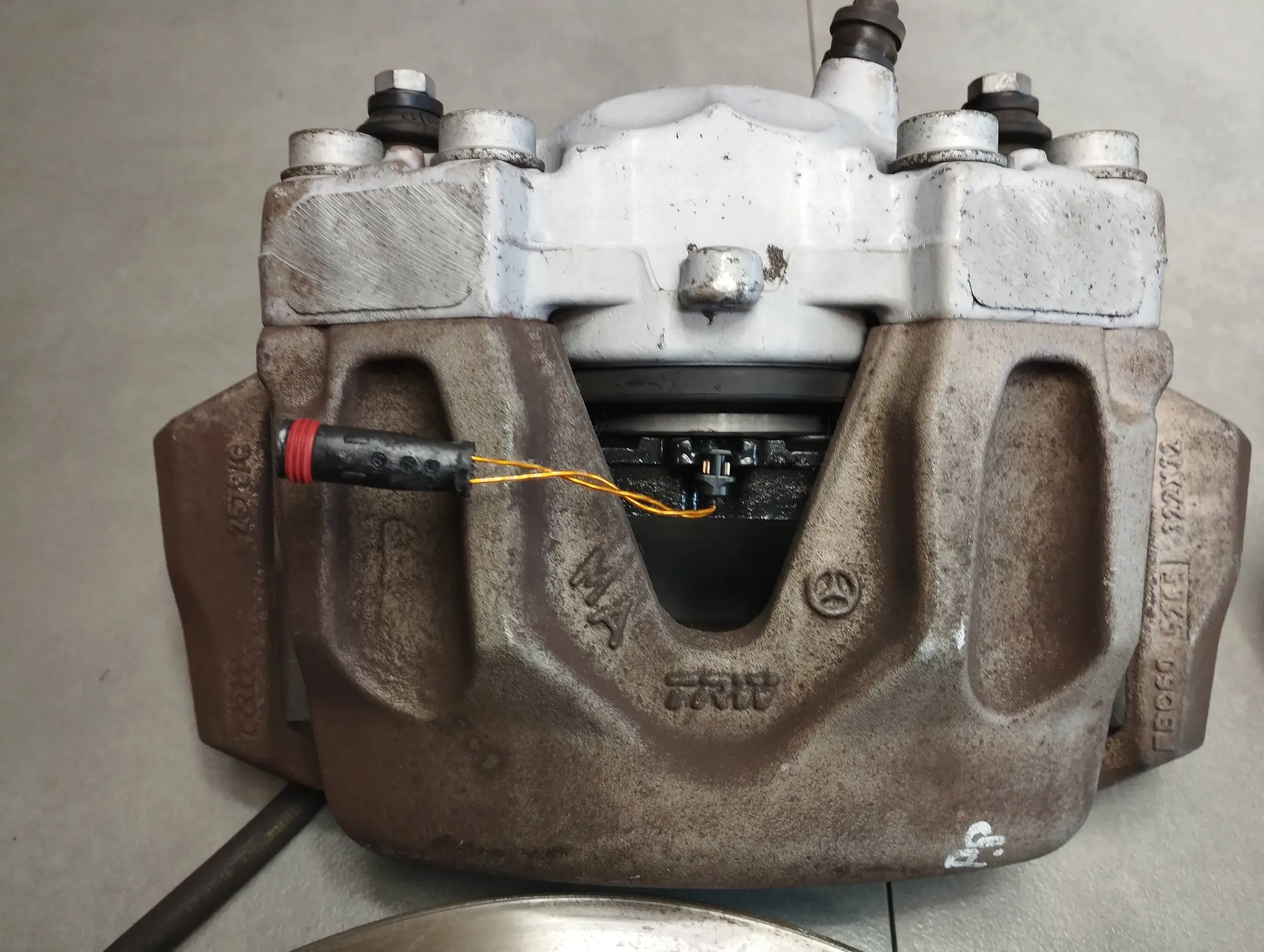 Mercedes-Benz CLS C218 discs brake calipers front