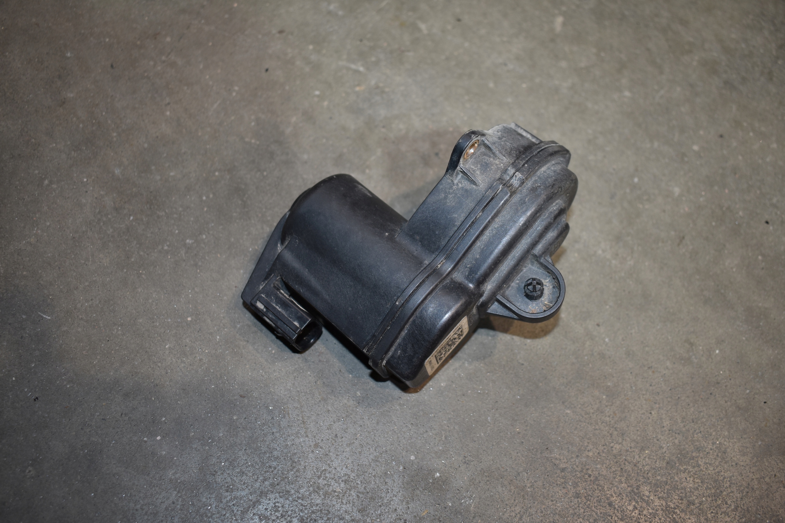 IDEALNY mini motor electric brake right LAMBORGHINI URUS 1