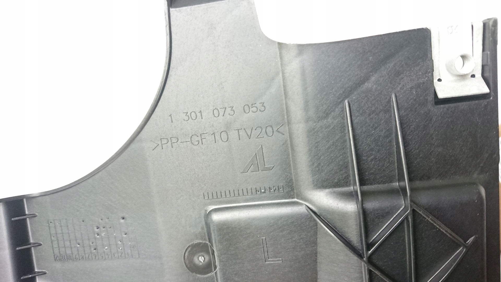 Audi OE 8T0 941 453 d крепление фара
