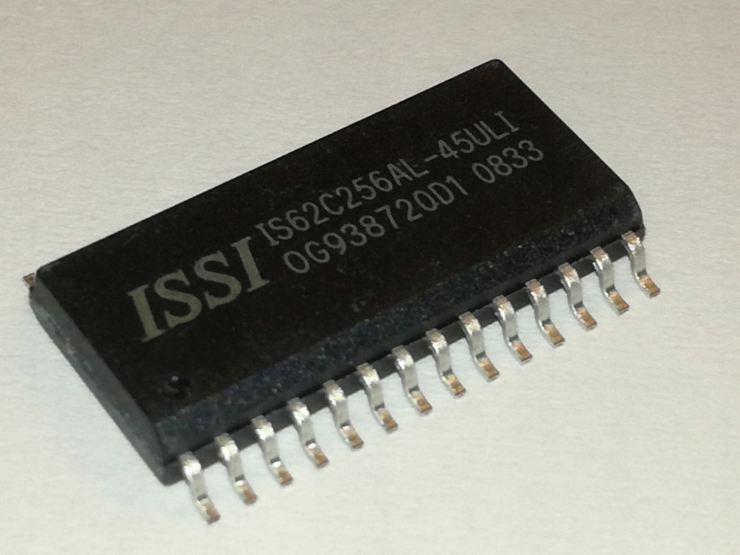 IS62C256AL-45ULI pamięć SRAM równoległy 256kb 32kx8bit 5V 45ns SOP28 ISSI Kod producenta IS62C256AL-45ULI