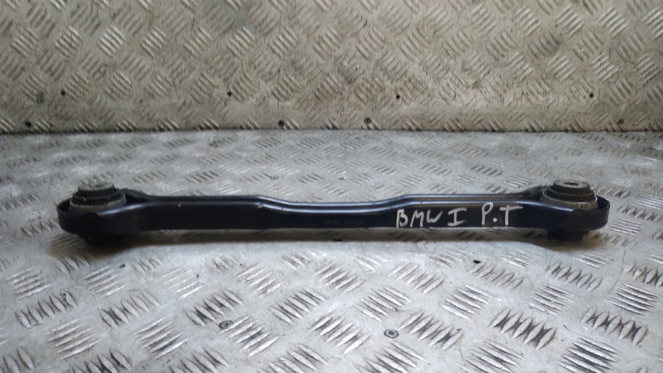 arm right rear BMW E87 2.0 D