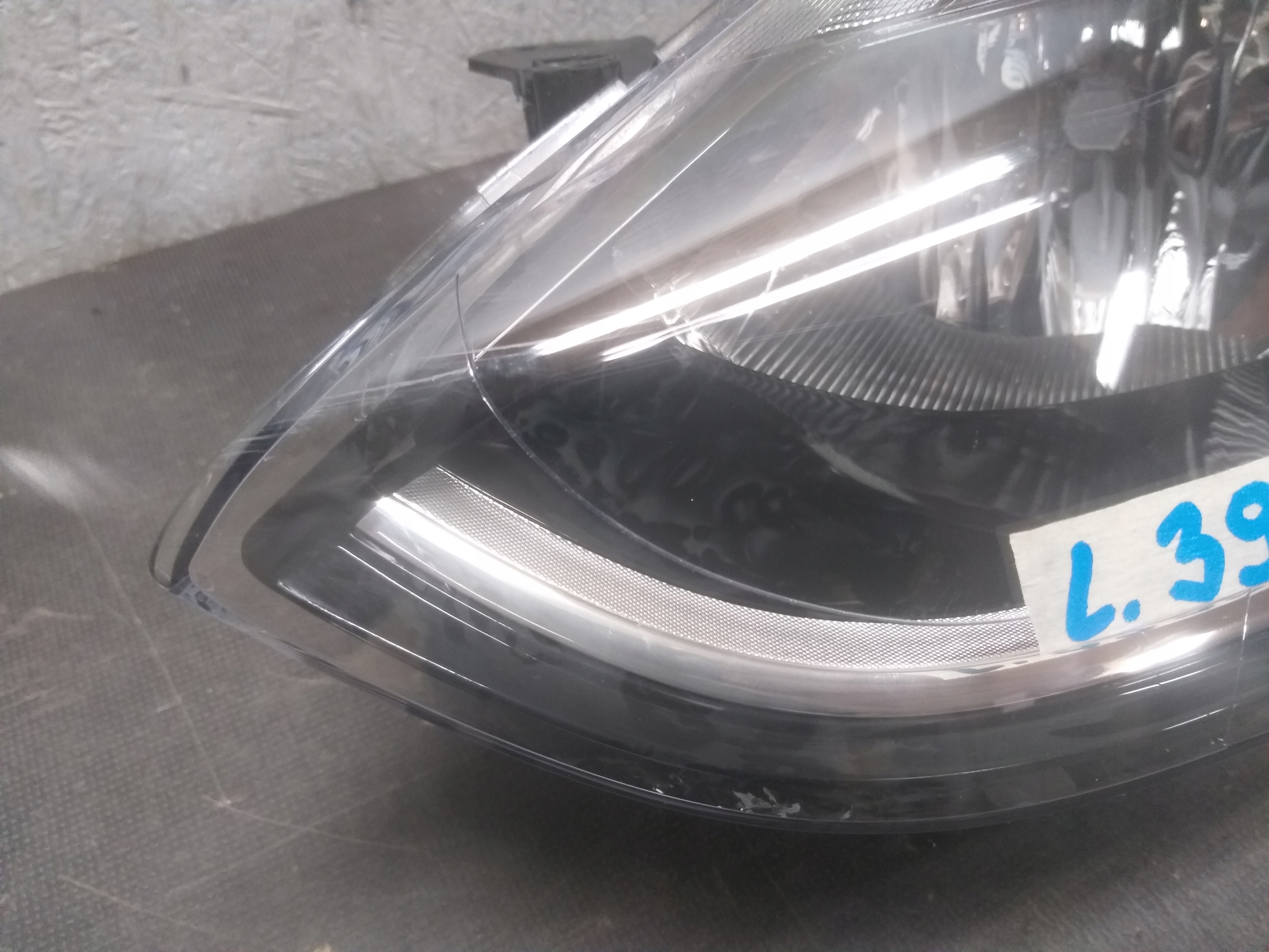 light front left RENAULT CLIO IV 4 260608367R