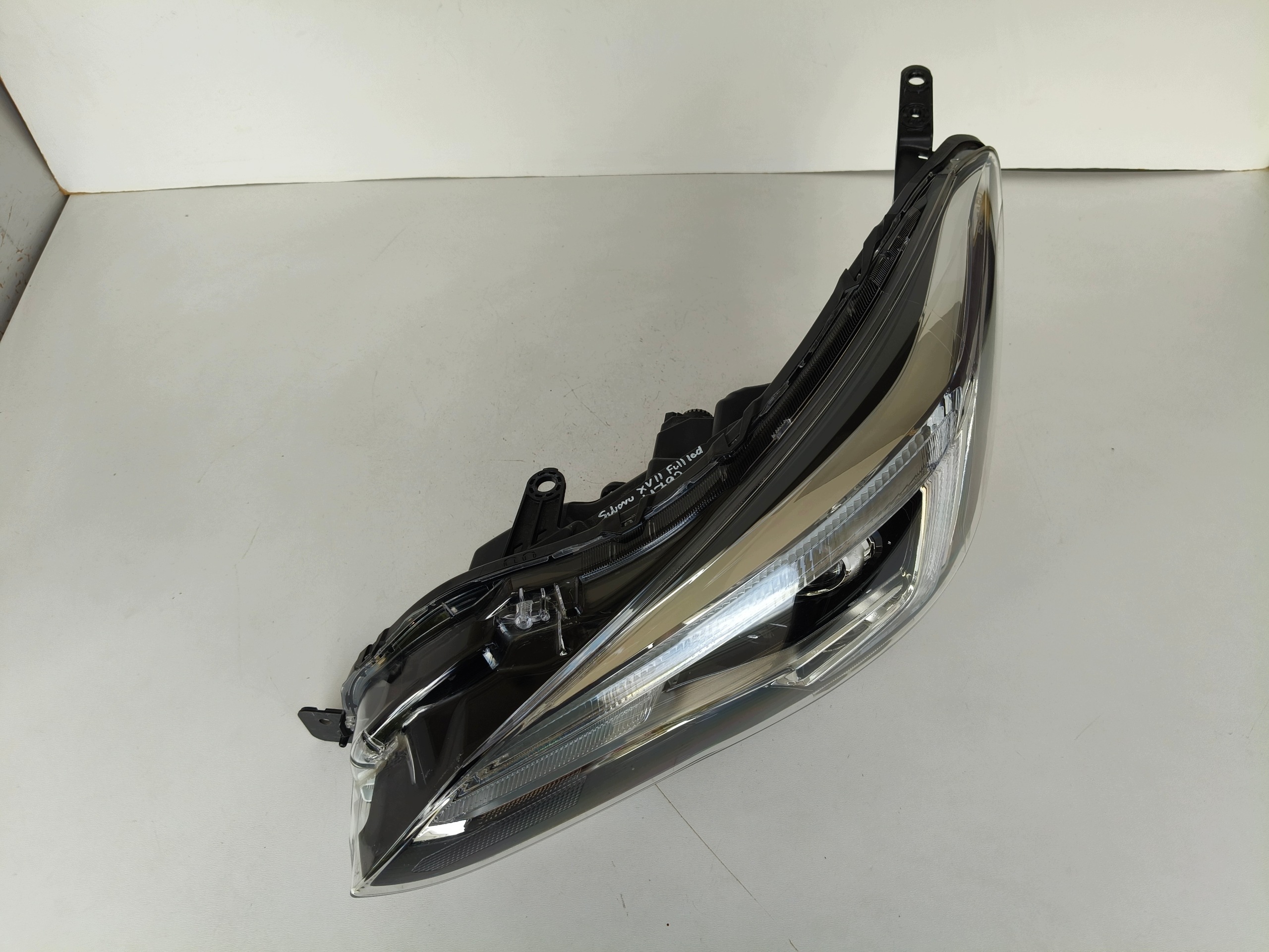 light left REFLEKTOR SUBARU XV II 20- LIFT FULL LED
