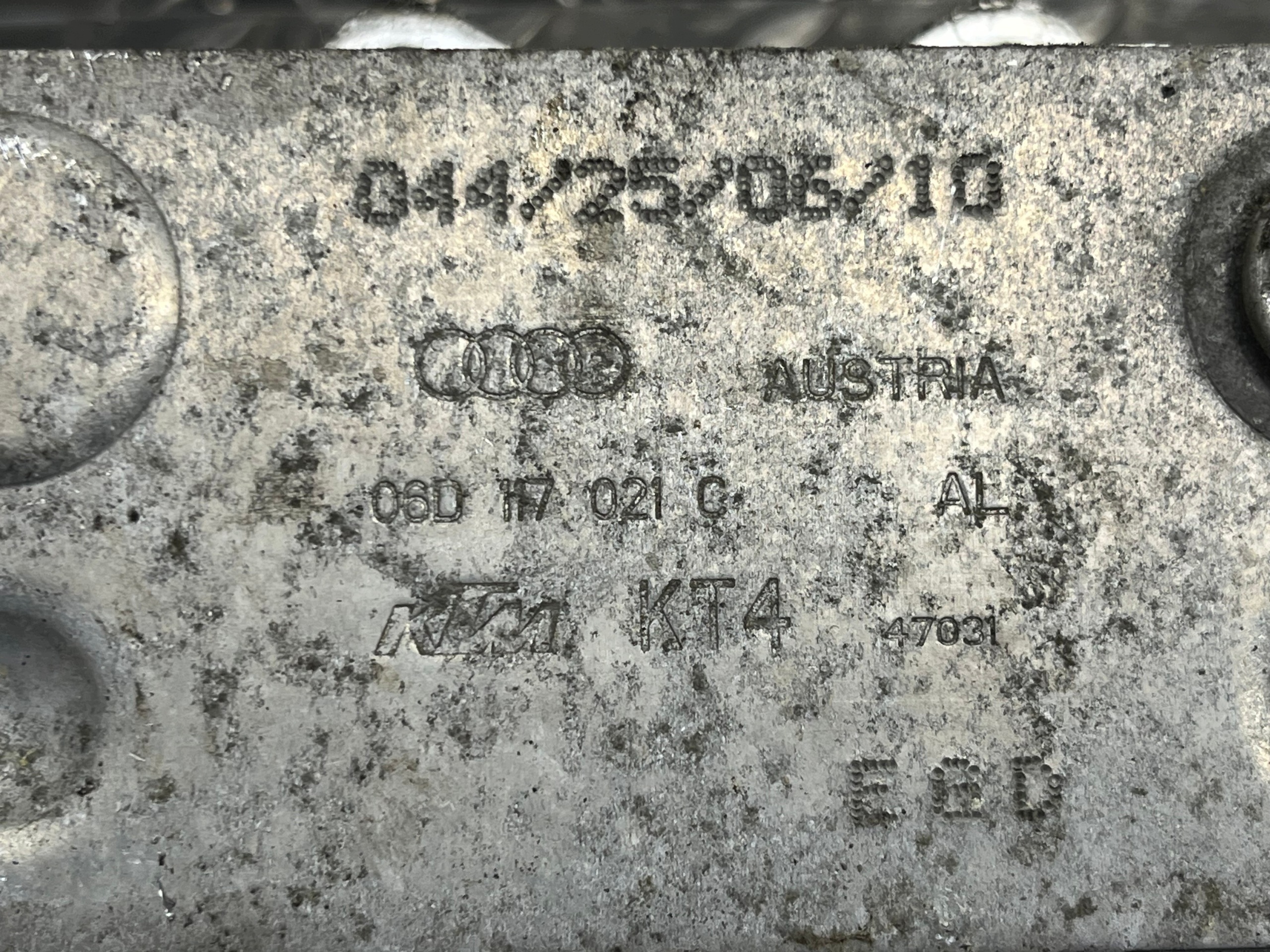 olaj hütö SEAT EXEO 06D117021C