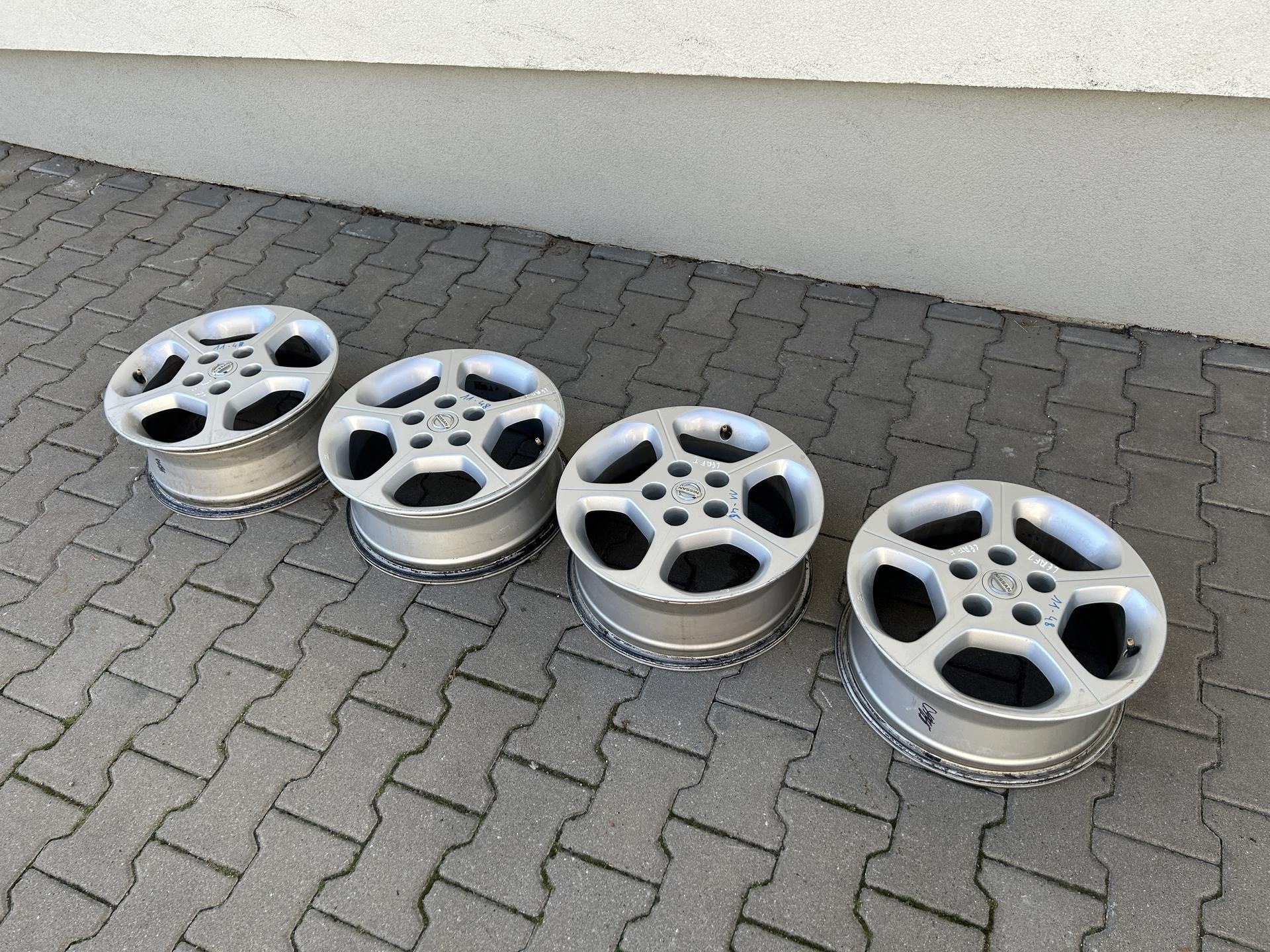 felnik alumínium 16 NISSAN LEAF és 2011-2017 5X114,3 6,5J ET40 KOMPLET
