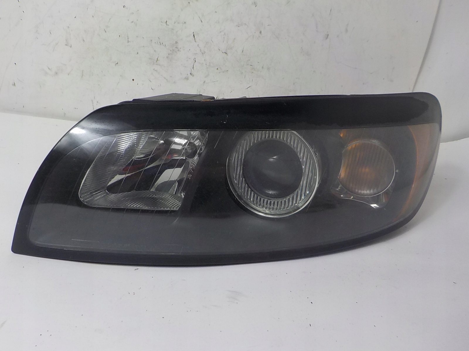 VOLVO C30 light left front front UK 31283158