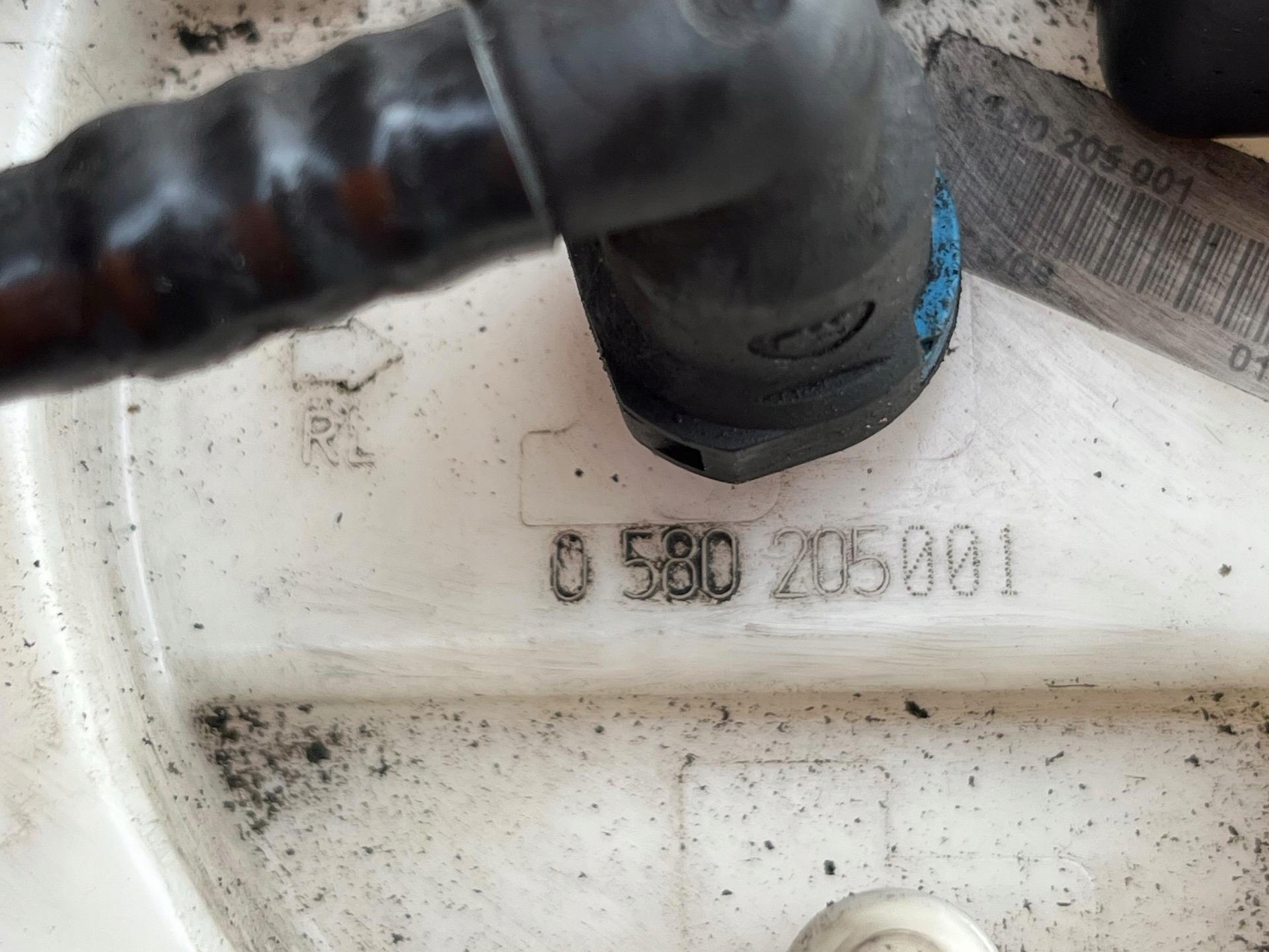 feed pump Audi A4 B8 2008 8K0919050
