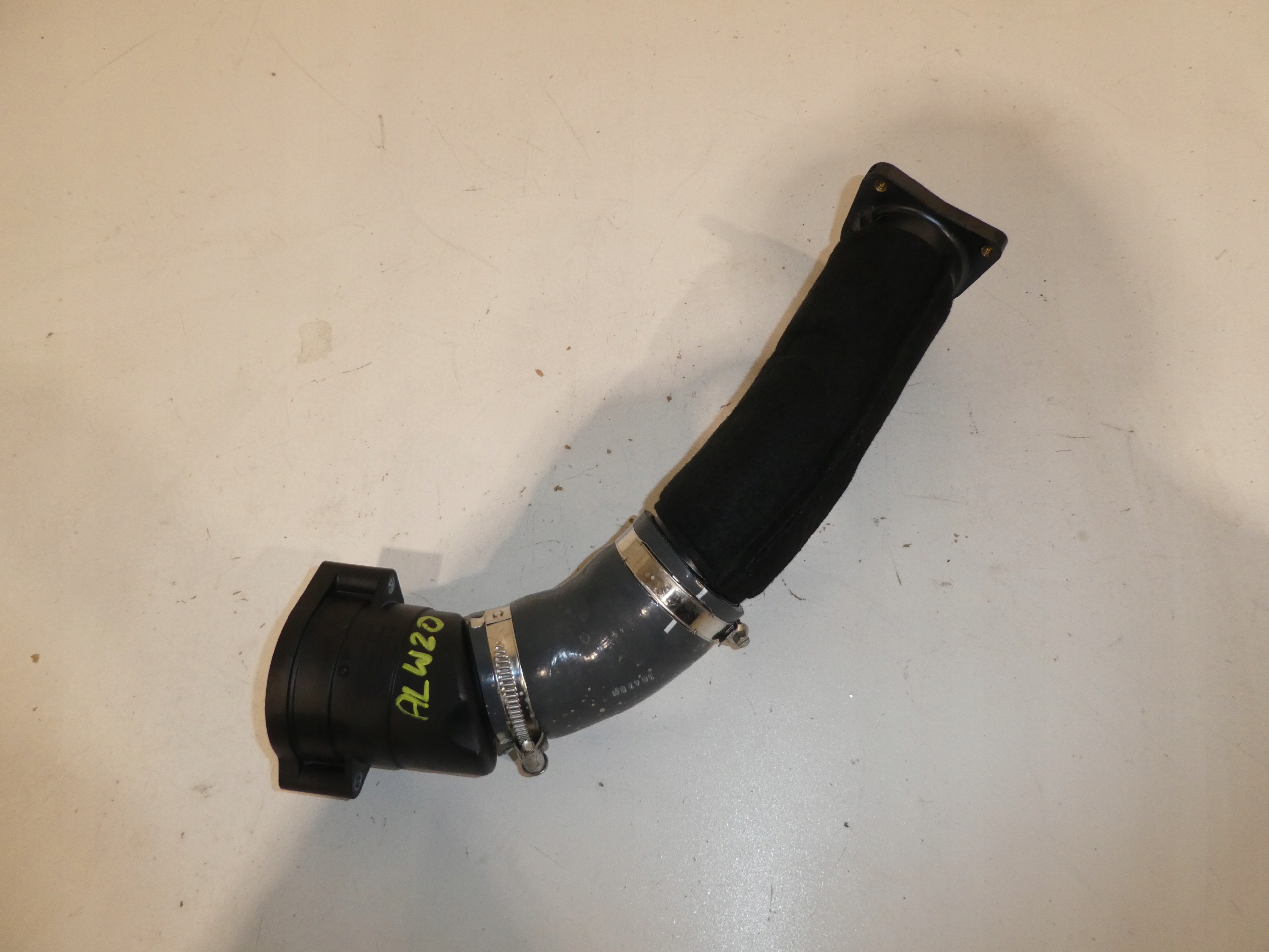 VW CADDY V 5 pipe air hose 05L145828D