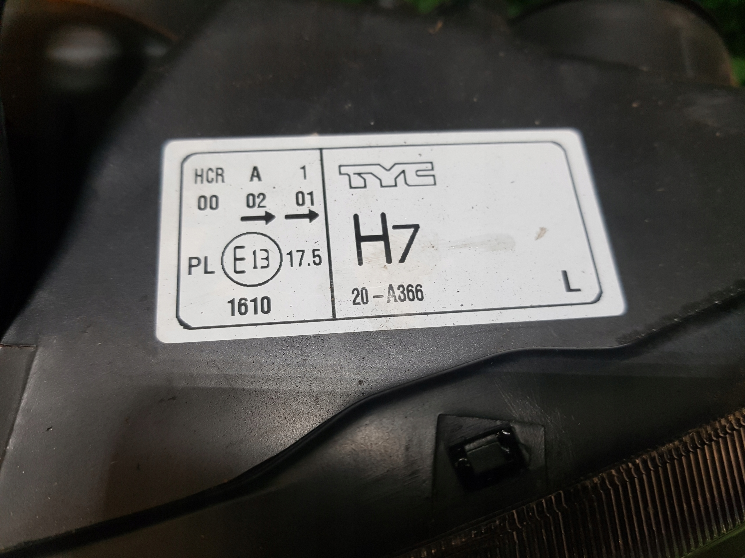 light left front NISSAN ALMERA N16