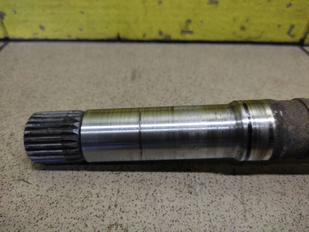 PEUGEOT 307 1.6 HDI semi-axis right