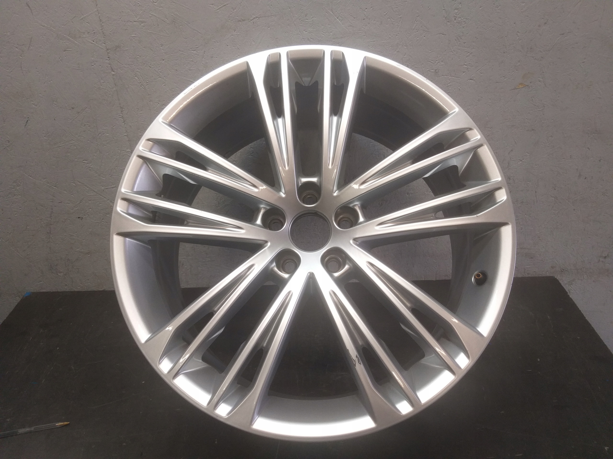 disk hliníkový AUDI A6 C8 4K8 20" 8,5J ET30 5X112 4K8601025F