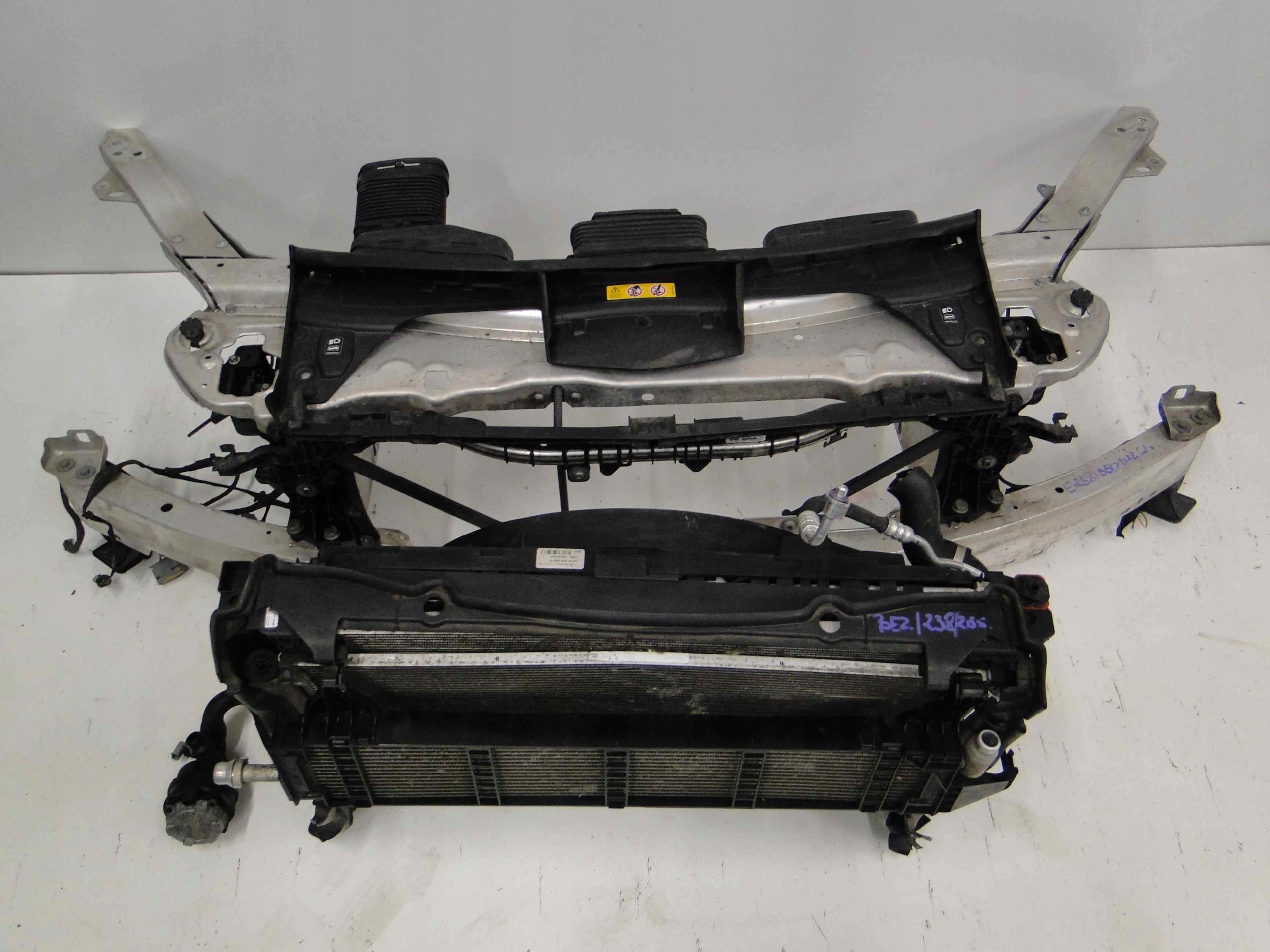 MERCEDES E 238 C/A W238 PAS PRZEDNI WZMOCNIENIE Producent części Mercedes-Benz OE