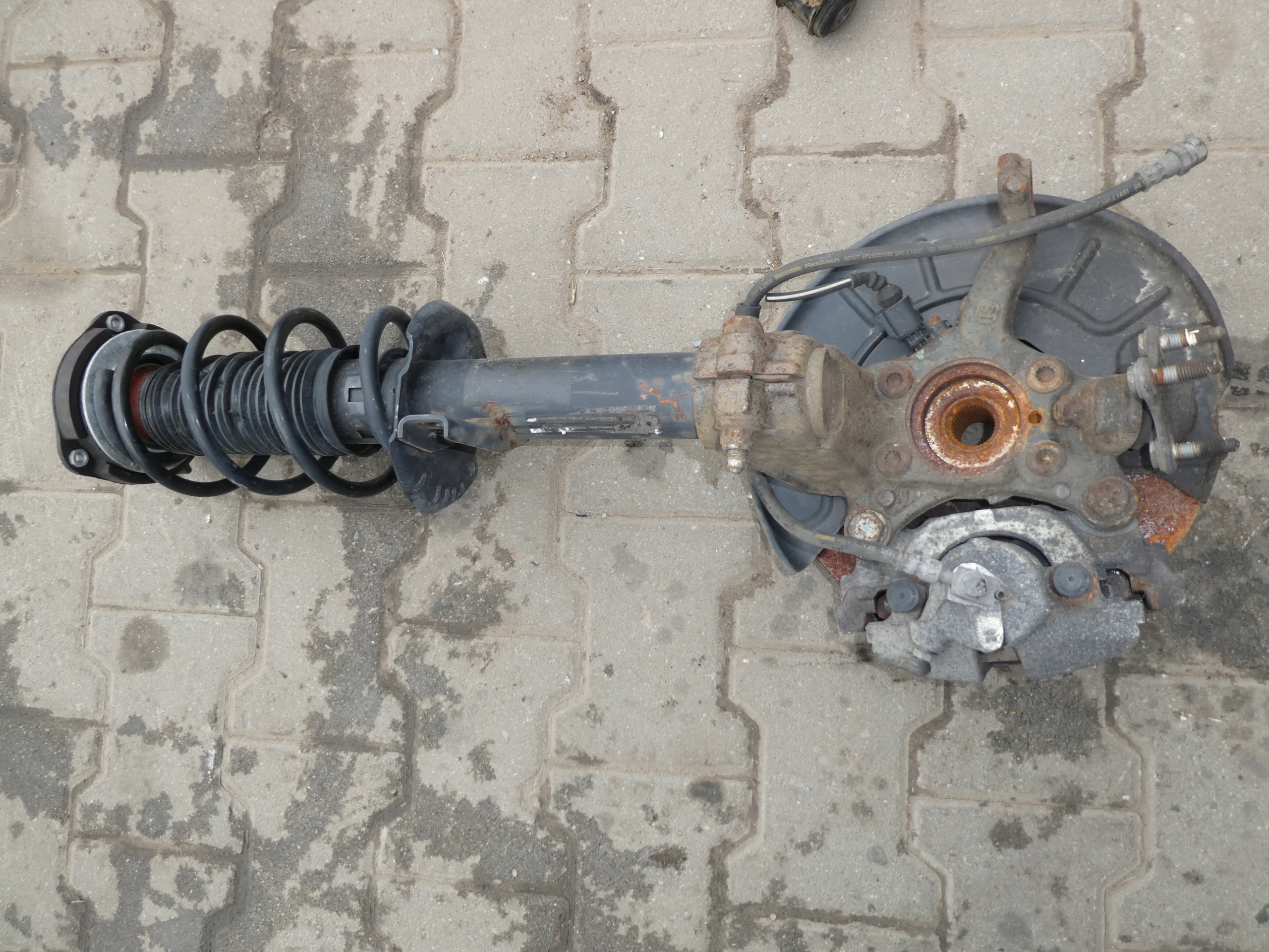 swing shock absorber 5C0413031BA VW JETTA right