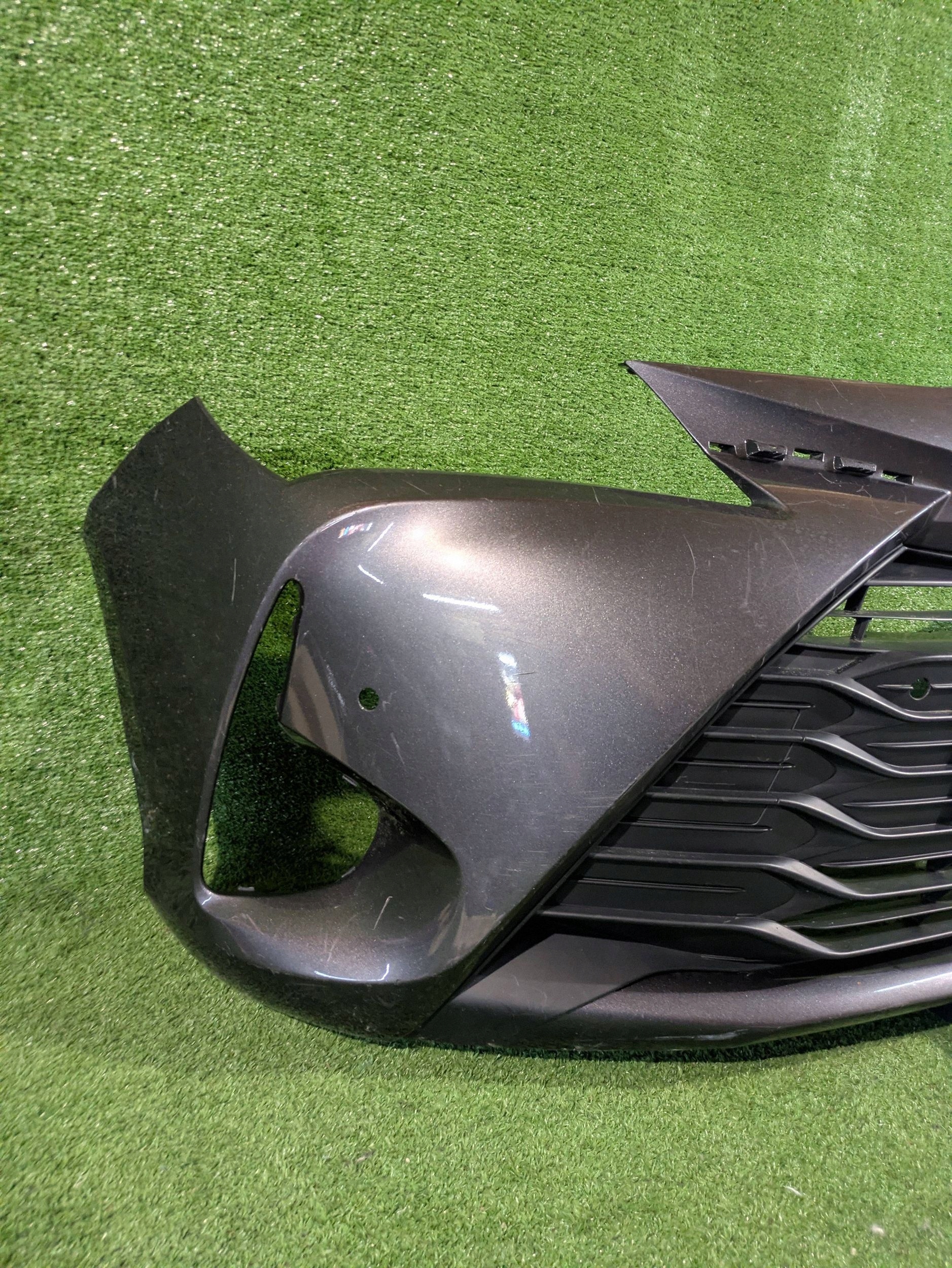 front bumper front TOYOTA YARIS III LIFT 17- NR.Z9072