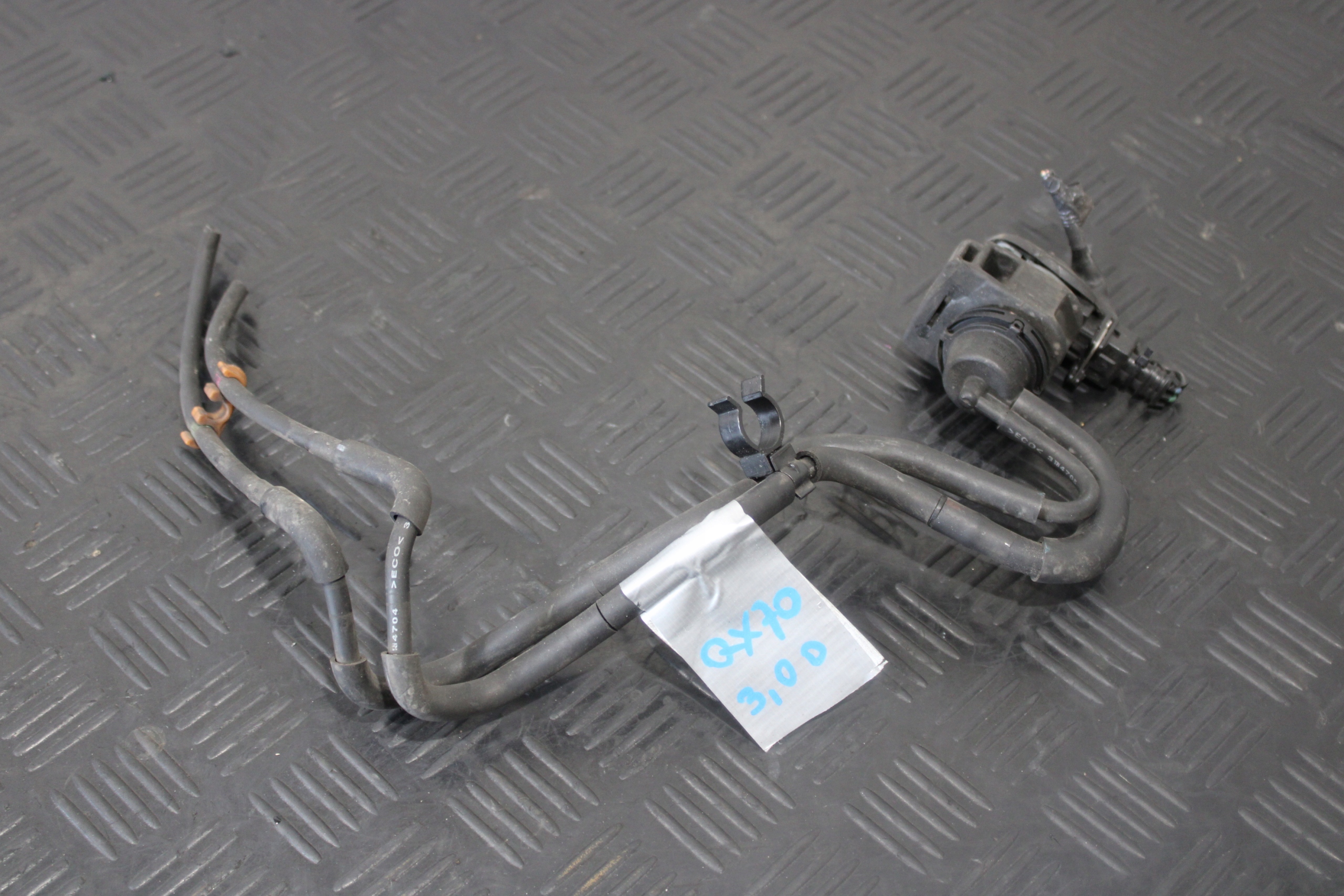 compression valve INFINITI QX7