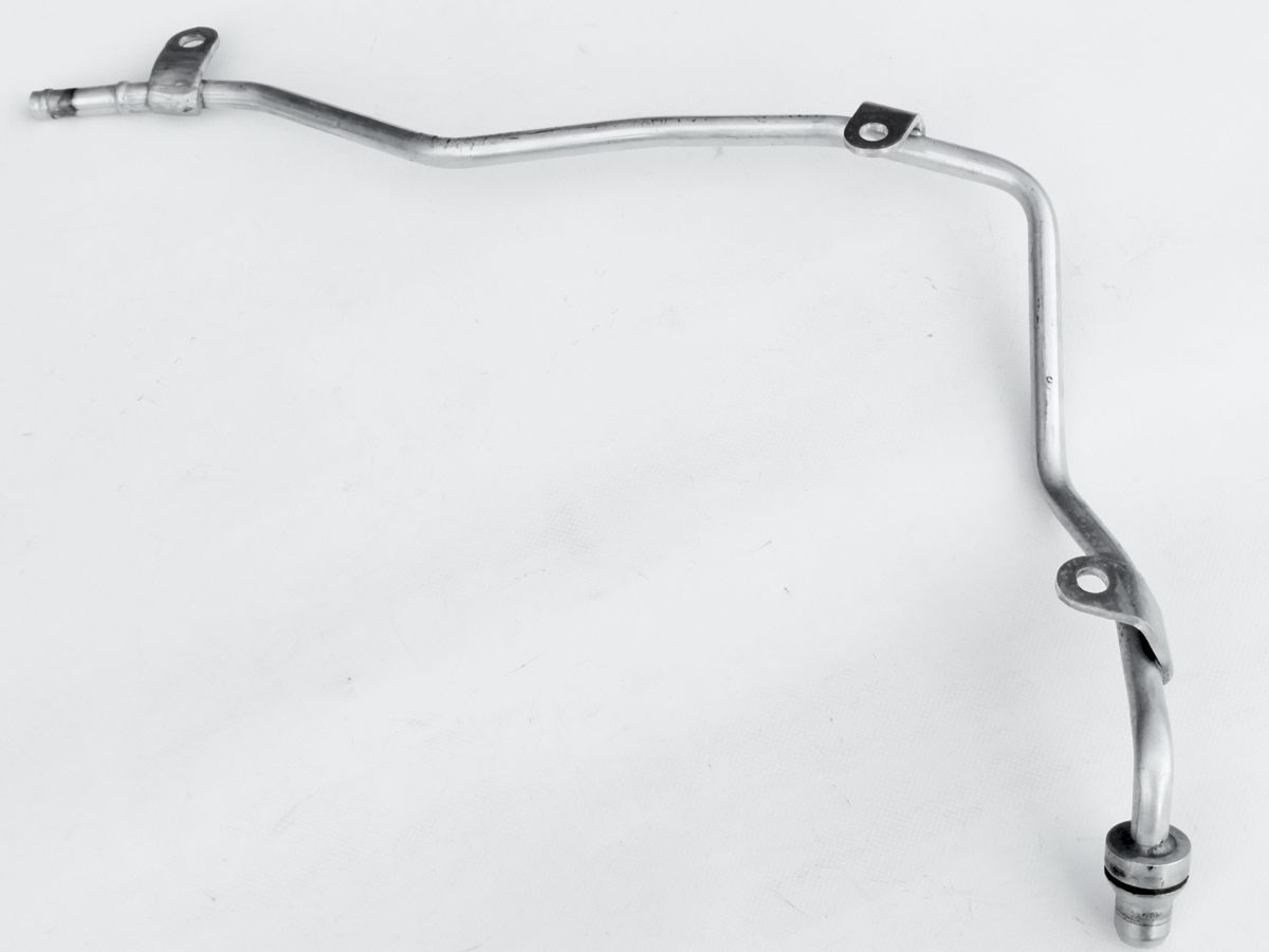 8580972 - BMW G30 G31 G32 2,0 B47 шланг водяного насоса