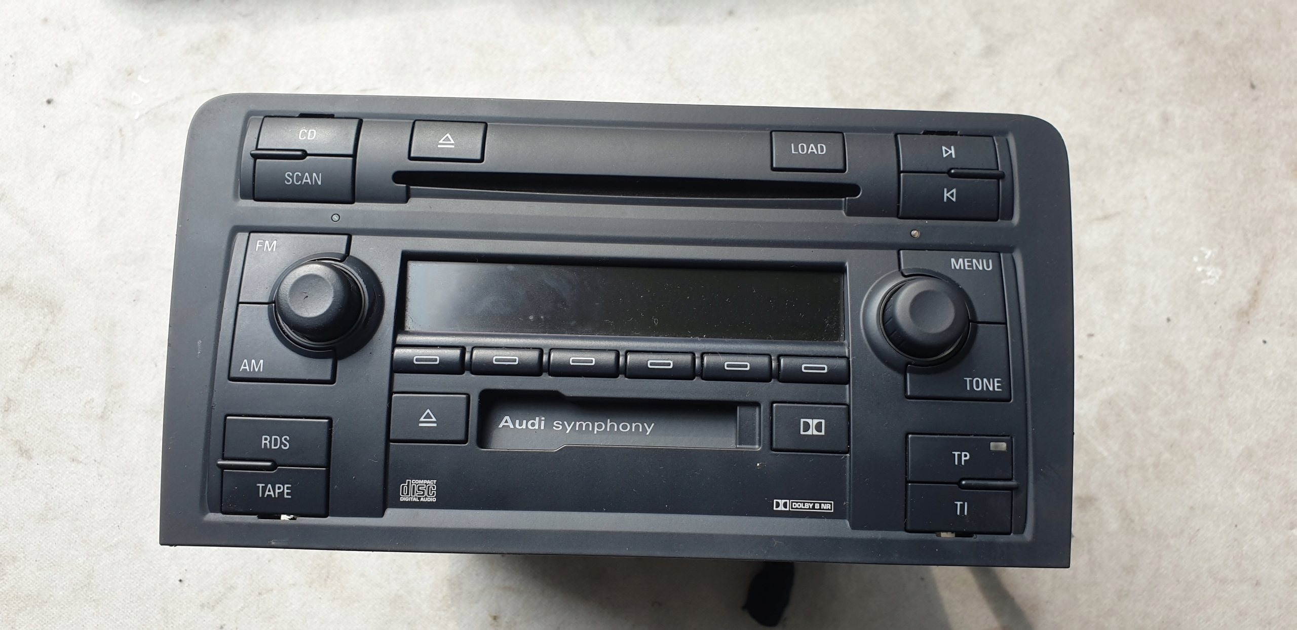 RADIO SYMPHONY CD AUDI A3 8P 2003- 8P0035195