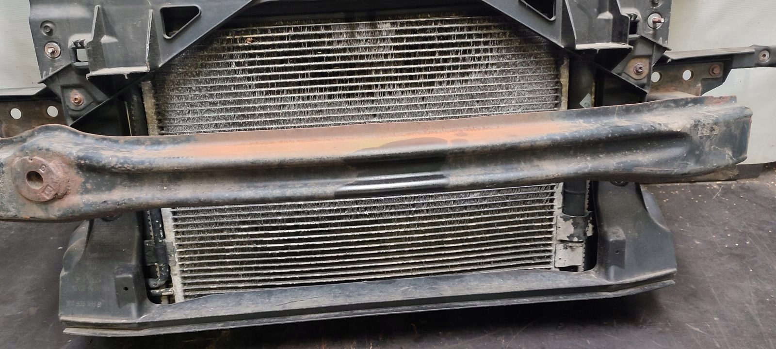 support panel for radiators pillar iron Seat Leon II LIFT 1,4 TSI