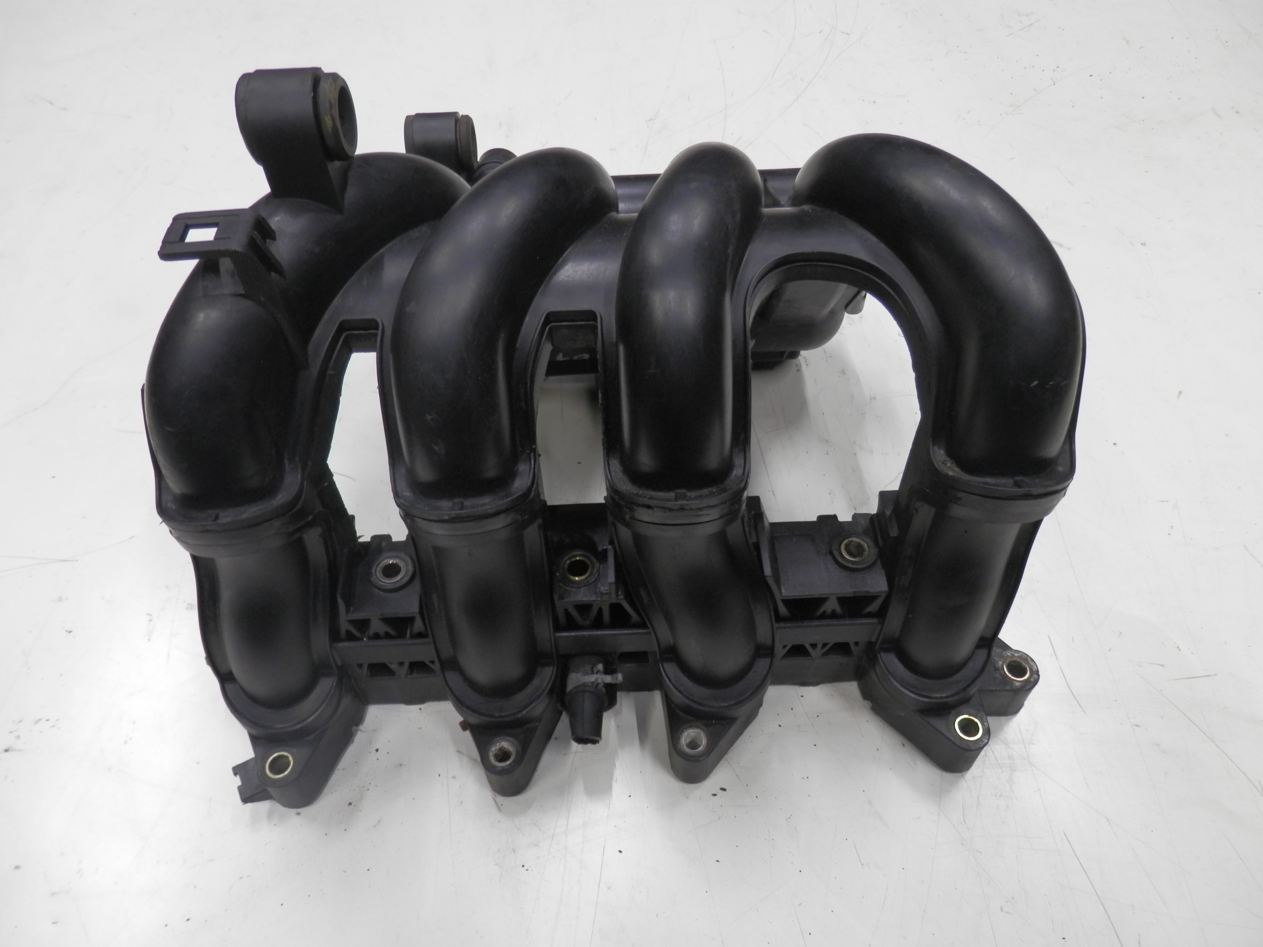MERCEDES W168 1.6 8V коллектор Впускный A1661410301