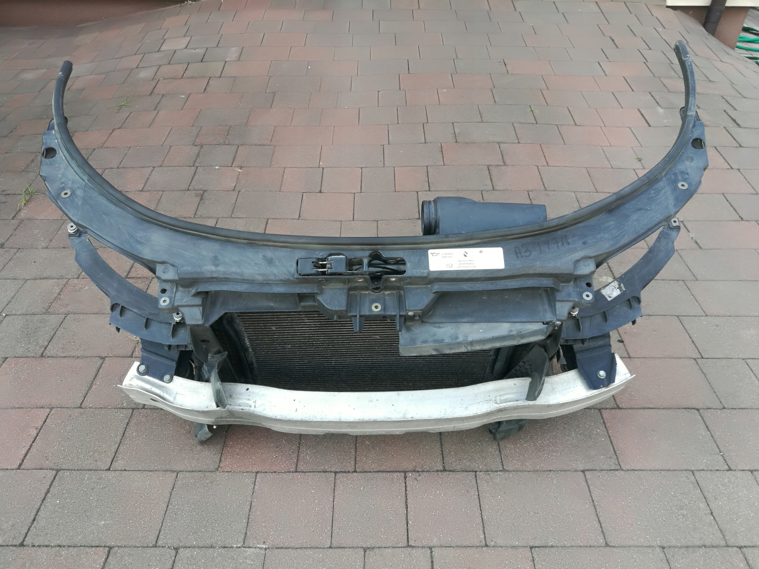 Audi A3 8P0 2003-2008--панель передняя / телевизор комплект Дизель